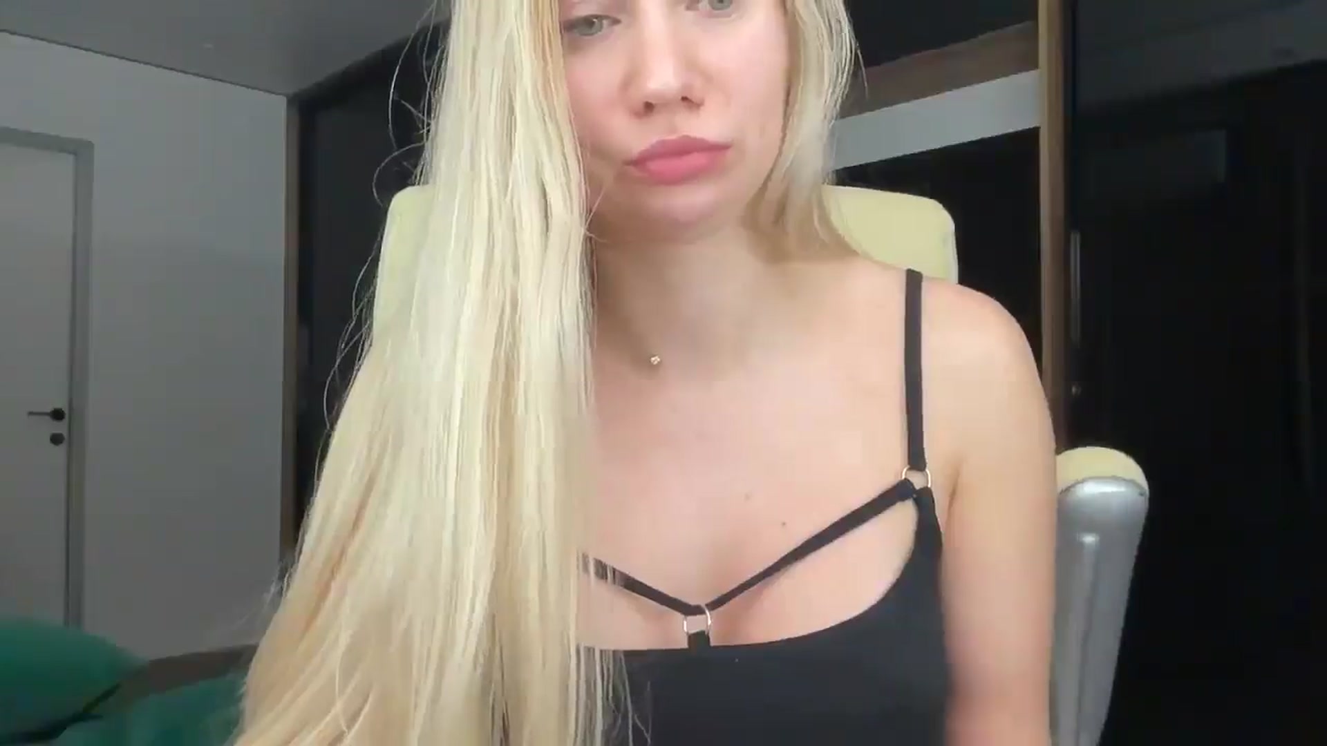 Gallery image thumbnail from Miss_Sylvia's myfreecams stream on, 01/06/2026, 16:50 image 18 of 20