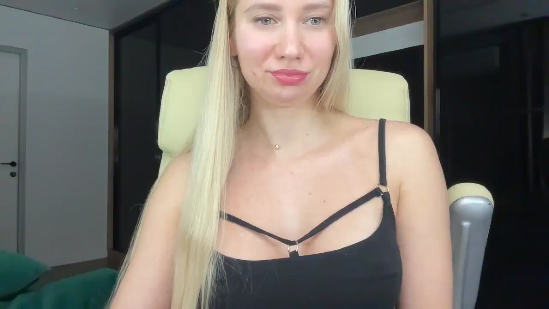 Gallery image thumbnail from Miss_Sylvia's myfreecams stream on, 01/06/2026, 16:50 image 9 of 20