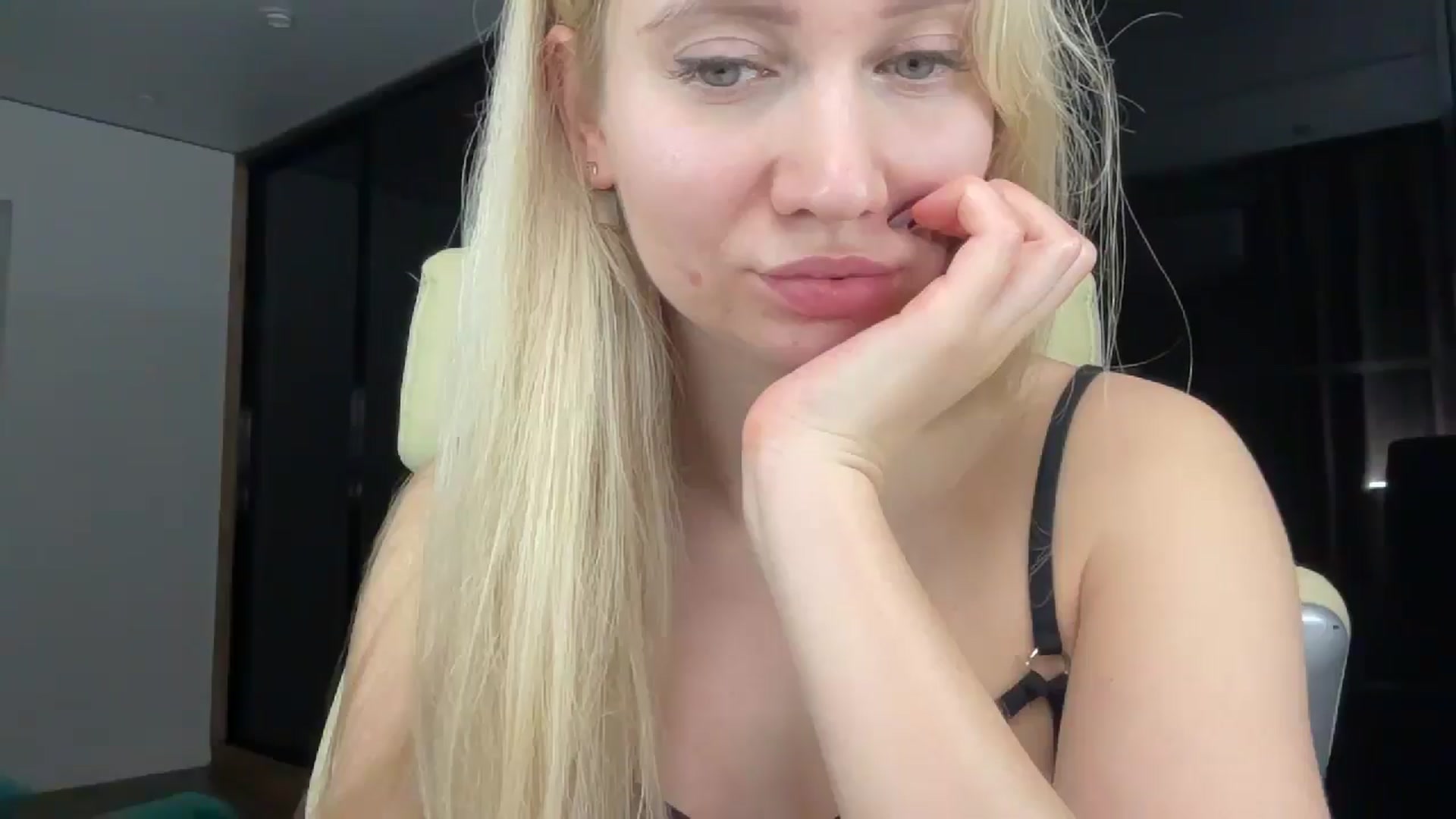 Gallery image thumbnail from Miss_Sylvia's myfreecams stream on, 01/06/2026, 22:34 image 18 of 20