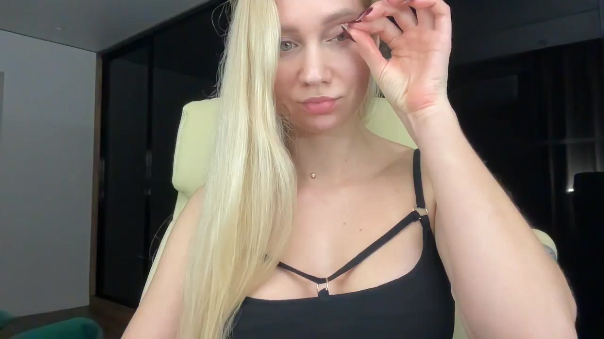 Gallery image thumbnail from Miss_Sylvia's myfreecams stream on, 01/06/2026, 22:34 image 8 of 20