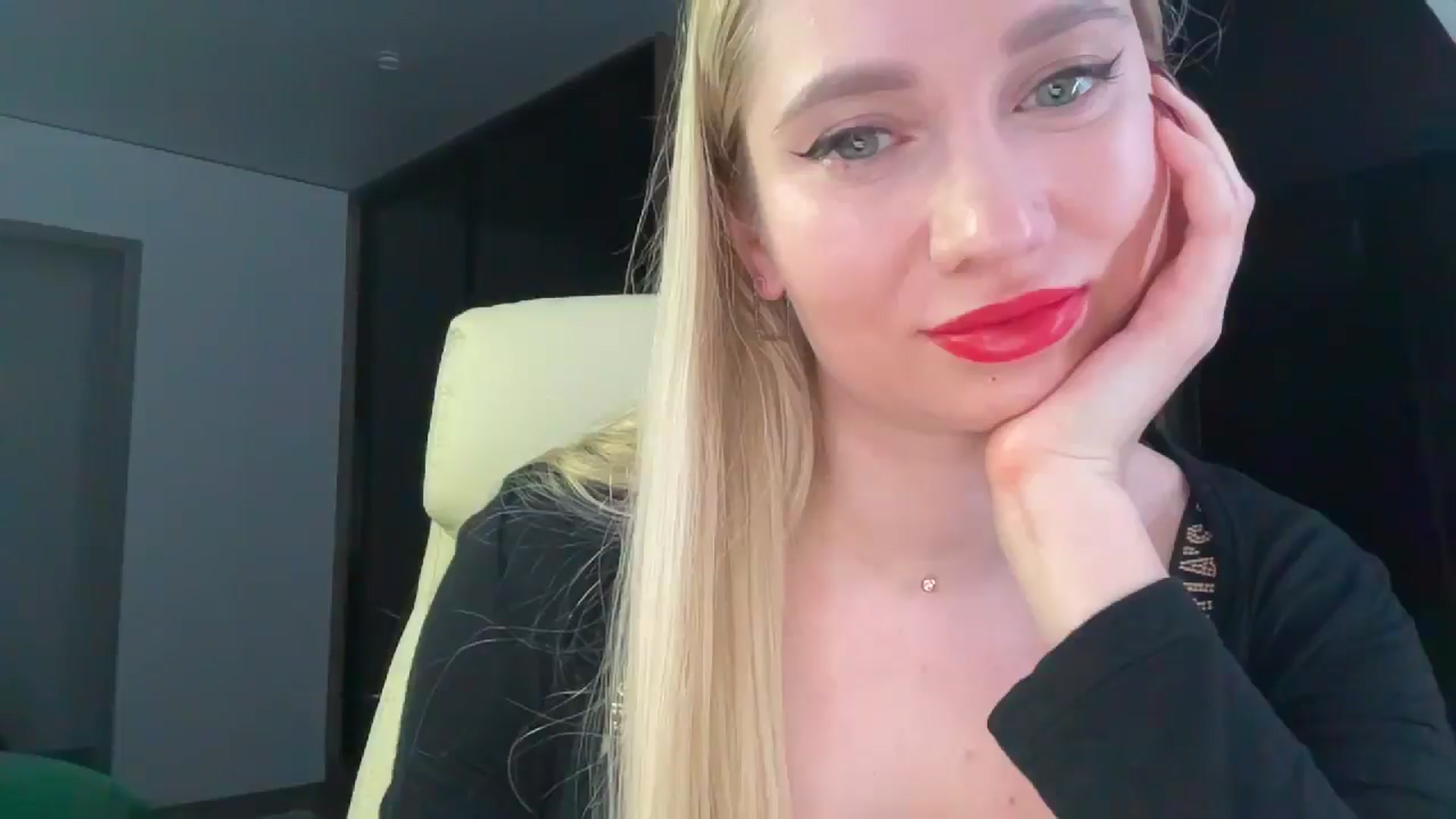 Gallery image thumbnail from Miss_Sylvia's myfreecams stream on, 01/09/2026, 20:45 image 11 of 20