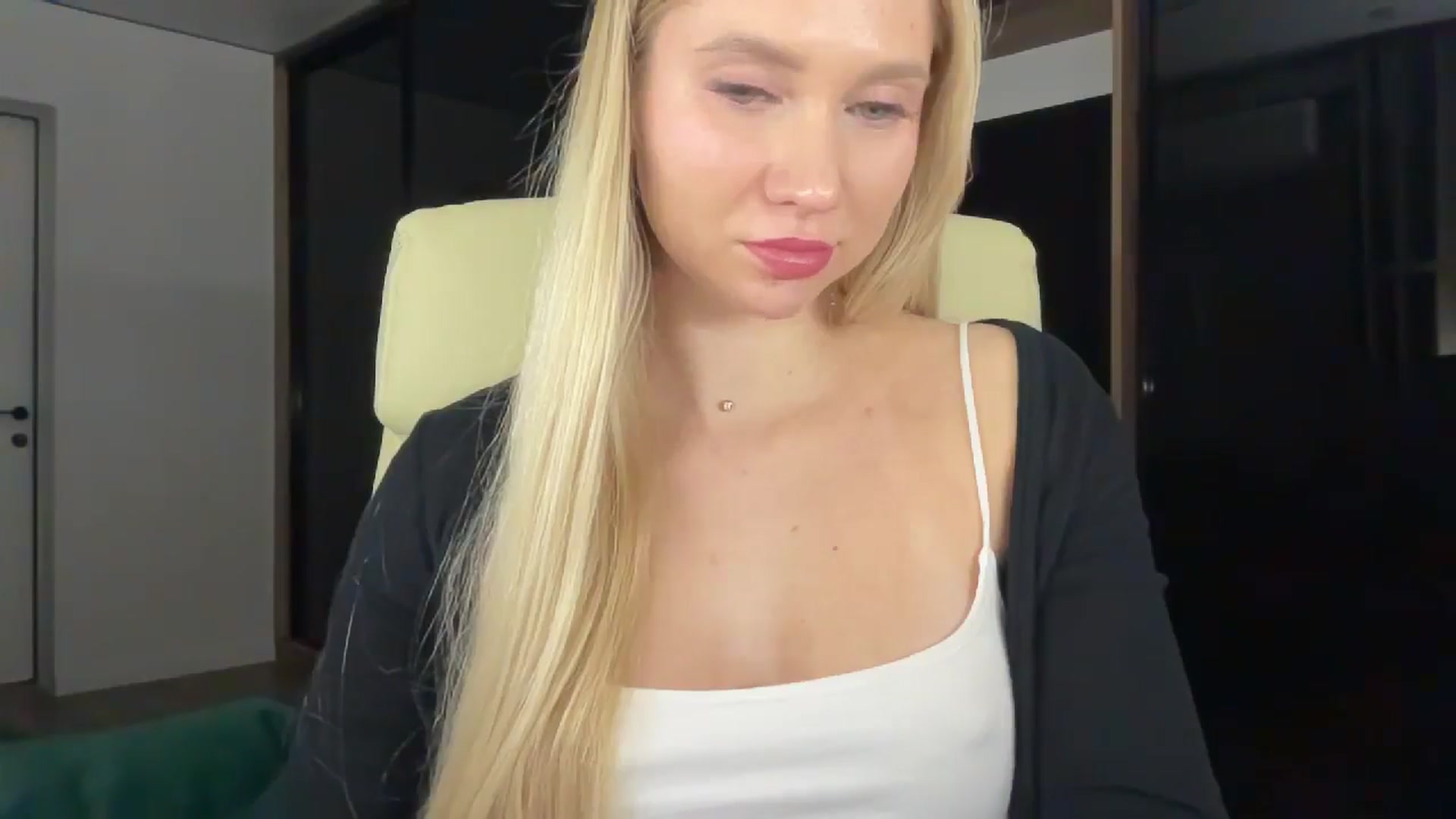 Gallery image thumbnail from Miss_Sylvia's myfreecams stream on, 01/10/2026, 20:42 image 3 of 20