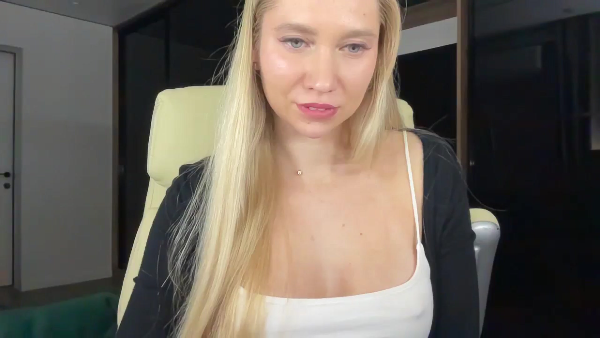 Gallery image thumbnail from Miss_Sylvia's myfreecams stream on, 01/10/2026, 20:42 image 14 of 20
