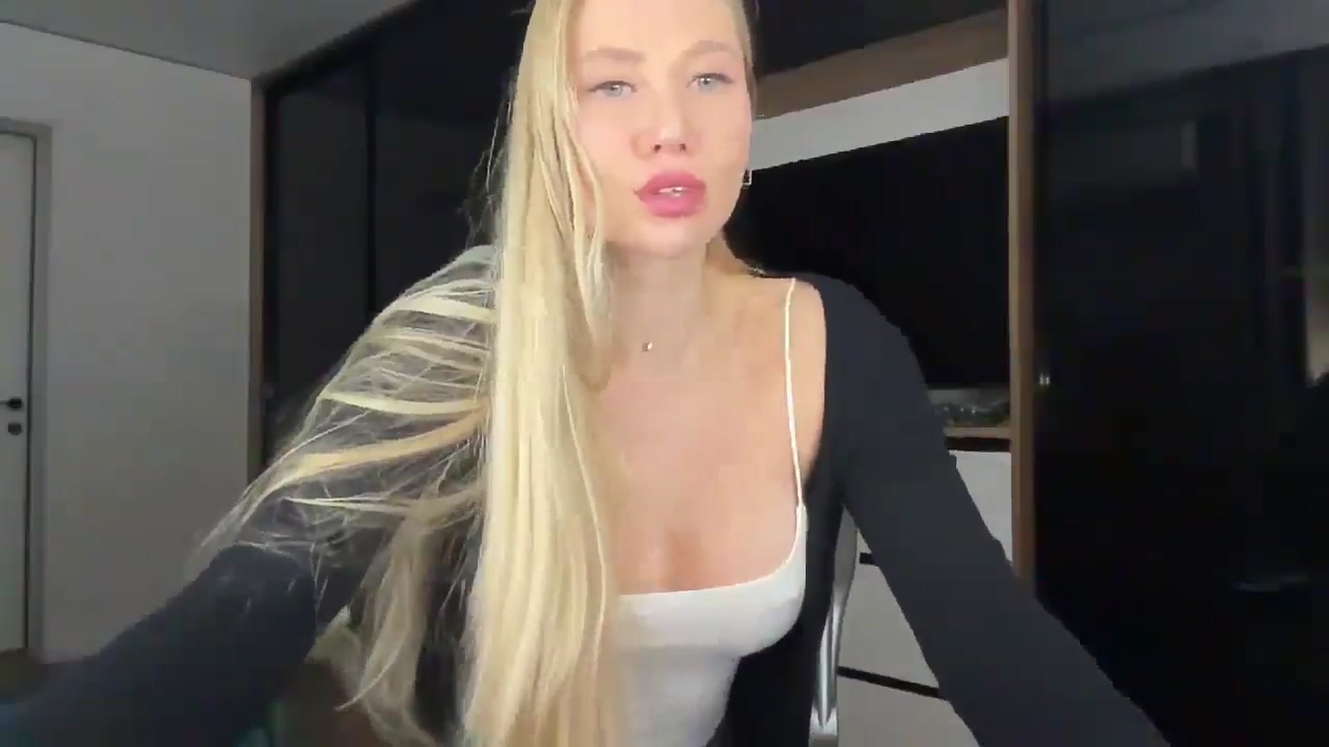 Gallery image thumbnail from Miss_Sylvia's myfreecams stream on, 01/10/2026, 20:42 image 17 of 20
