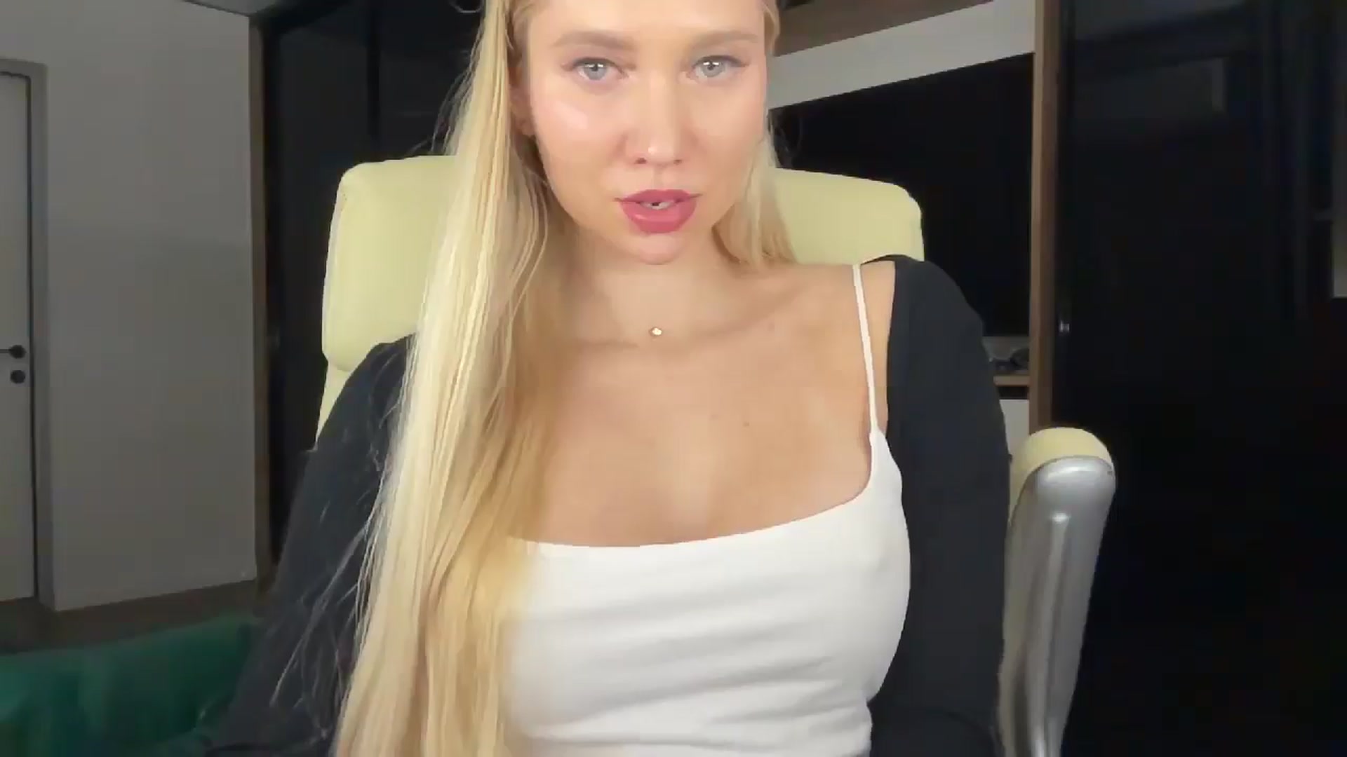 Gallery image thumbnail from Miss_Sylvia's myfreecams stream on, 01/10/2026, 20:42 image 6 of 20