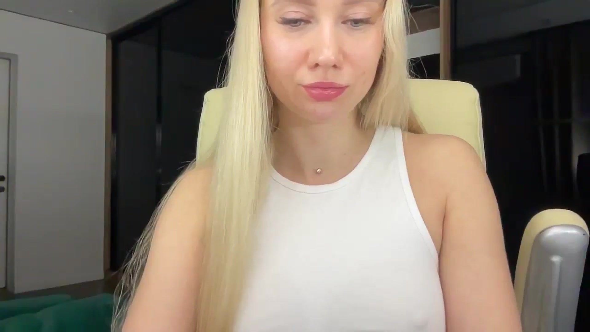 Gallery image thumbnail from Miss_Sylvia's myfreecams stream on, 01/13/2026, 16:04 image 4 of 20