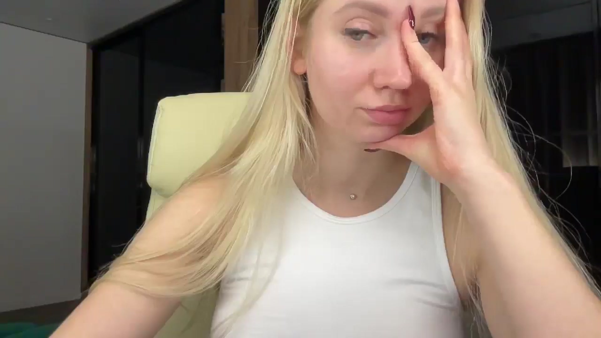 Gallery image thumbnail from Miss_Sylvia's myfreecams stream on, 01/14/2026, 23:36 image 17 of 20