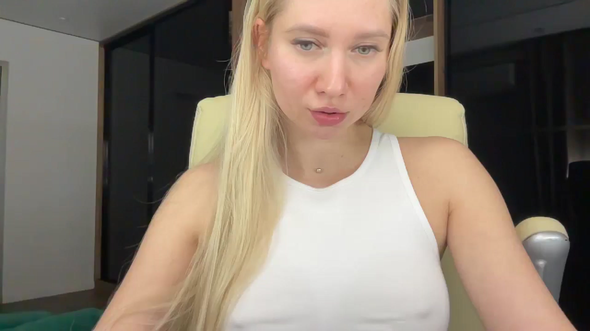 Gallery image thumbnail from Miss_Sylvia's myfreecams stream on, 01/14/2026, 23:36 image 4 of 20