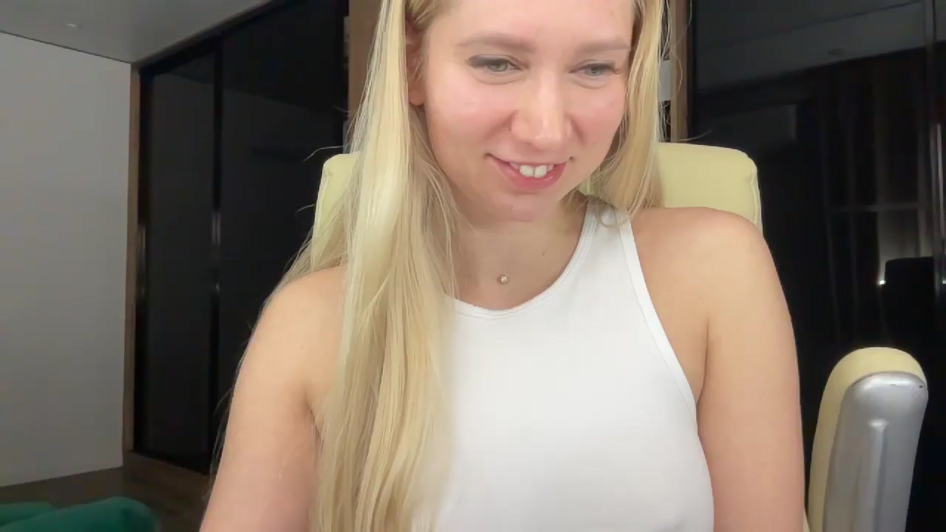 Gallery image thumbnail from Miss_Sylvia's myfreecams stream on, 01/14/2026, 23:36 image 8 of 20