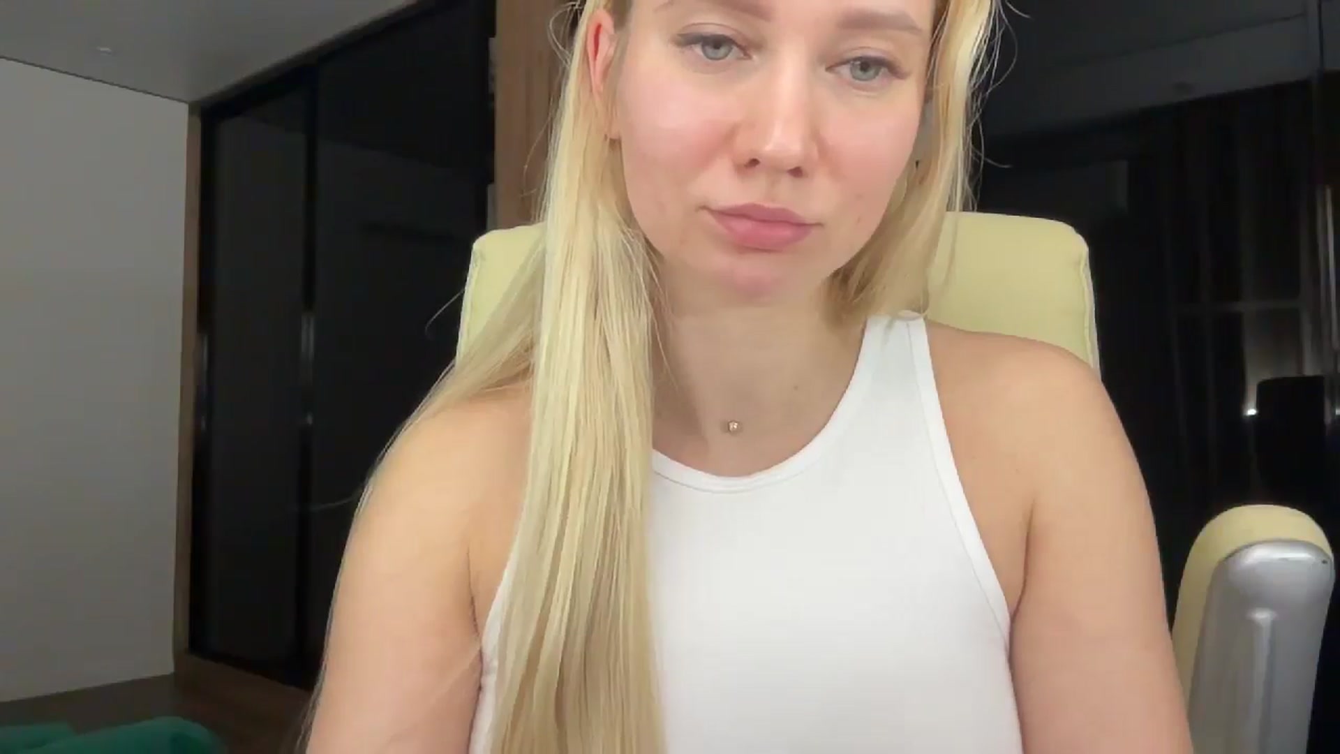 Gallery image thumbnail from Miss_Sylvia's myfreecams stream on, 01/14/2026, 23:36 image 12 of 20