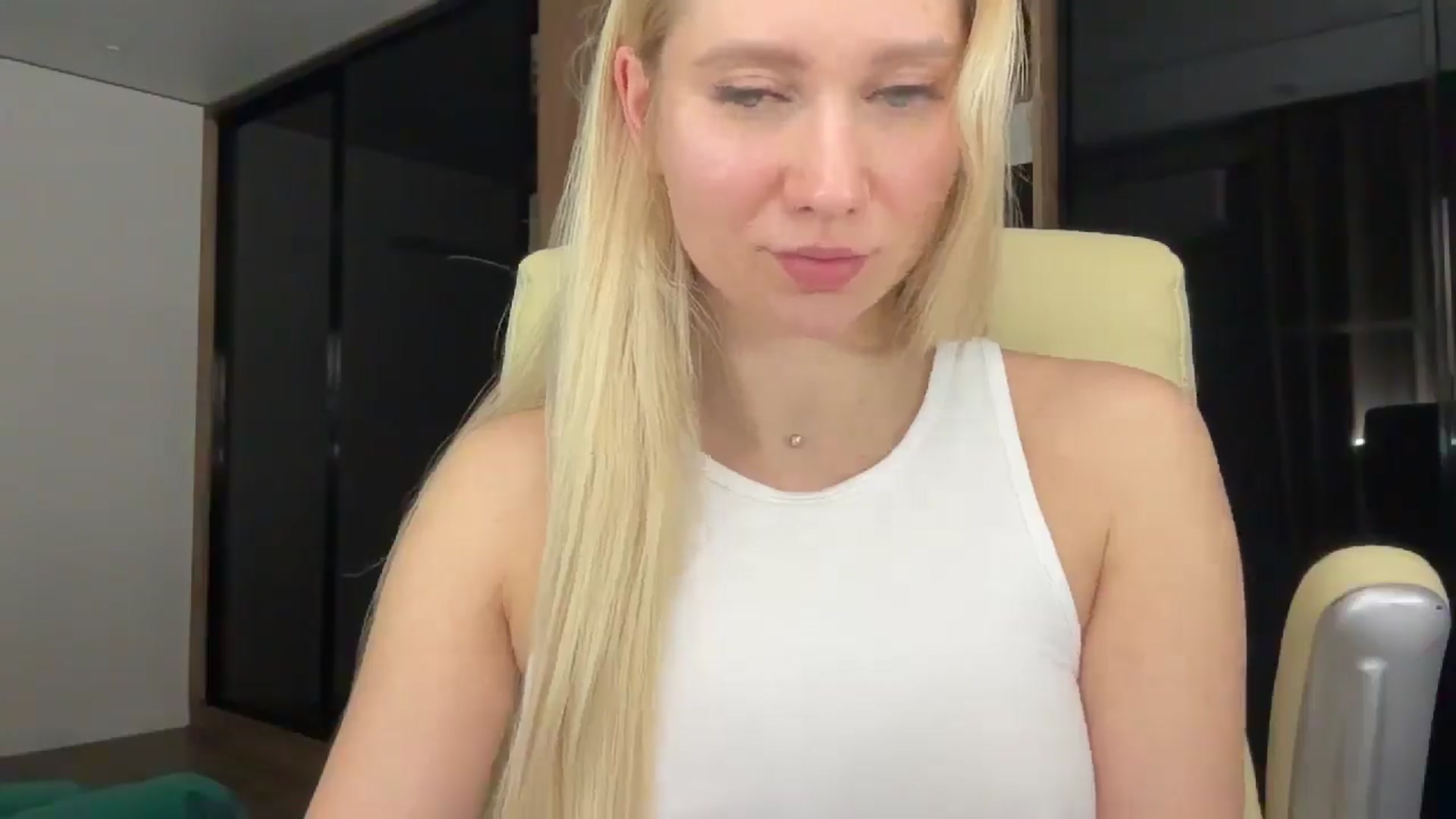 Gallery image thumbnail from Miss_Sylvia's myfreecams stream on, 01/14/2026, 23:36 image 13 of 20