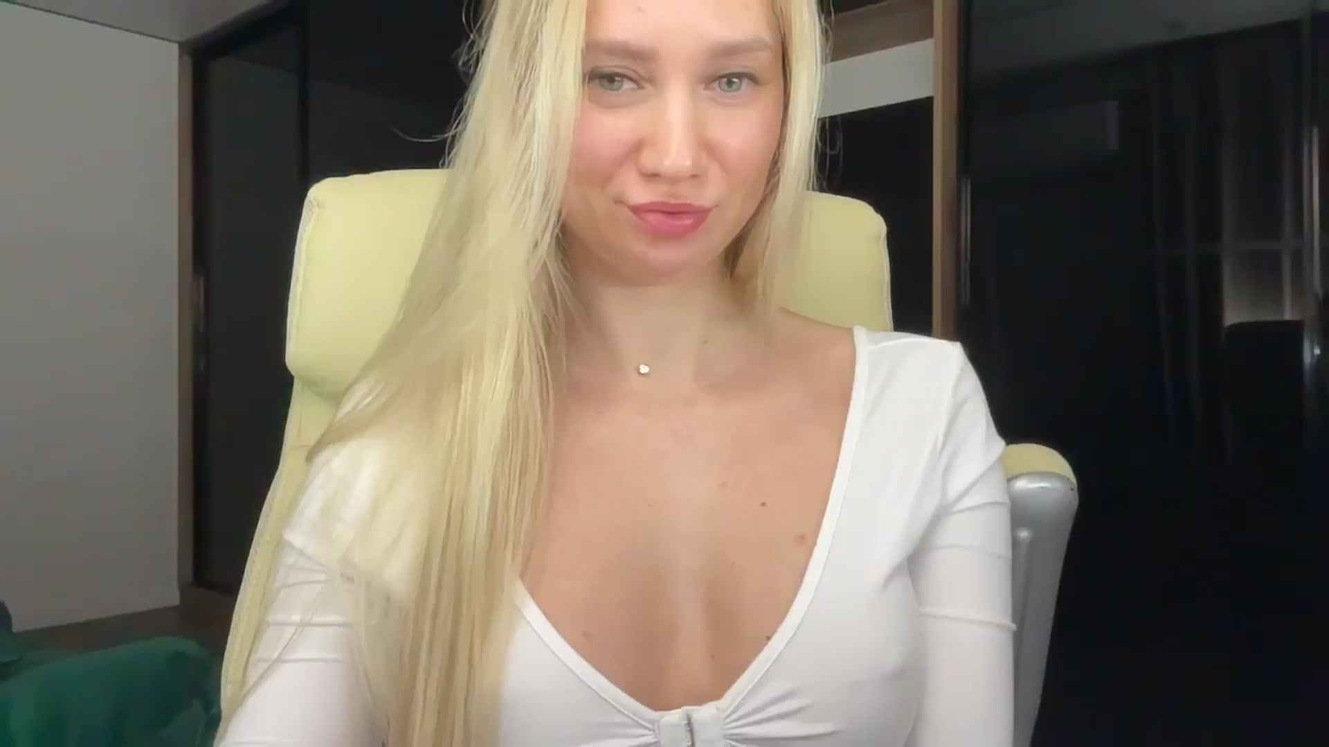 Gallery image thumbnail from Miss_Sylvia's myfreecams stream on, 01/15/2026, 18:36 image 19 of 20