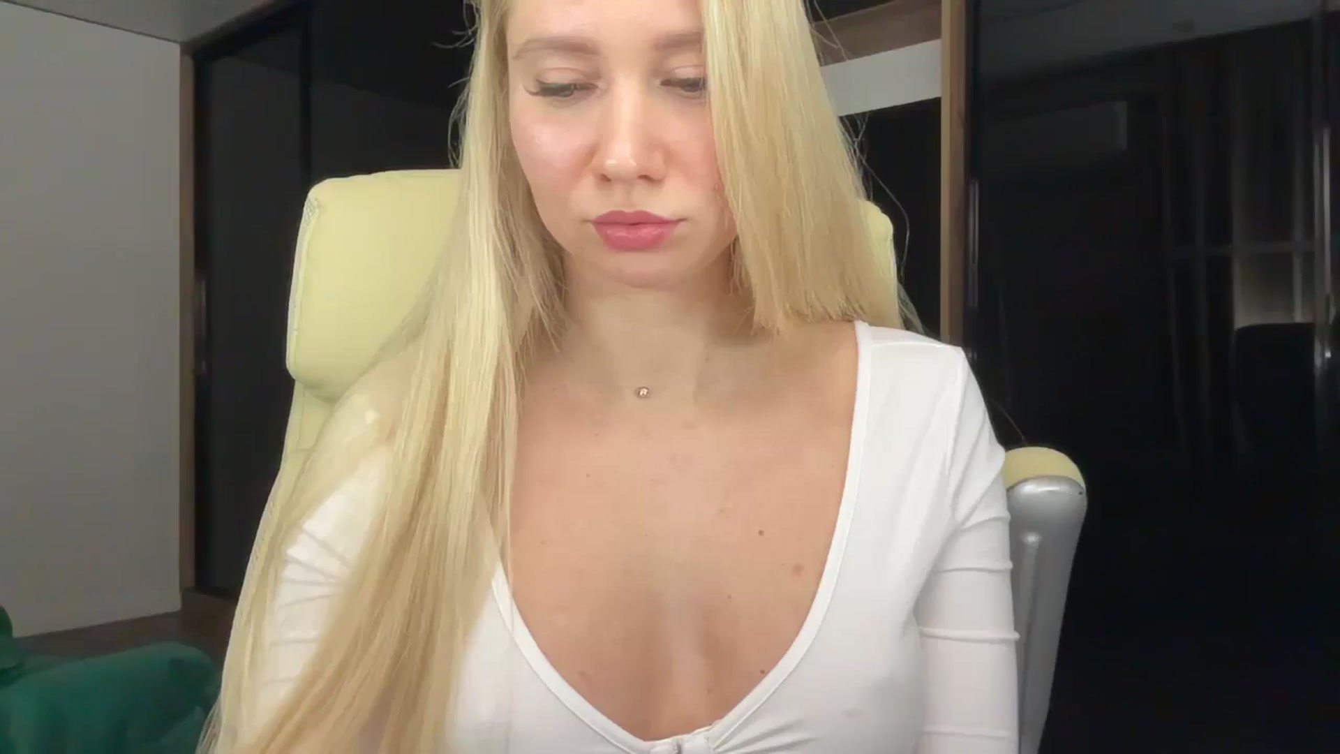 Gallery image thumbnail from Miss_Sylvia's myfreecams stream on, 01/15/2026, 18:36 image 18 of 20