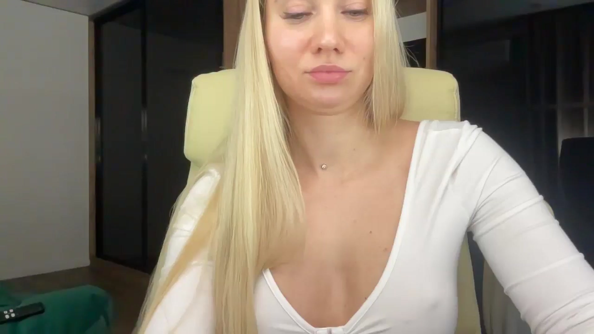 Gallery image thumbnail from Miss_Sylvia's myfreecams stream on, 01/15/2026, 21:10 image 20 of 20