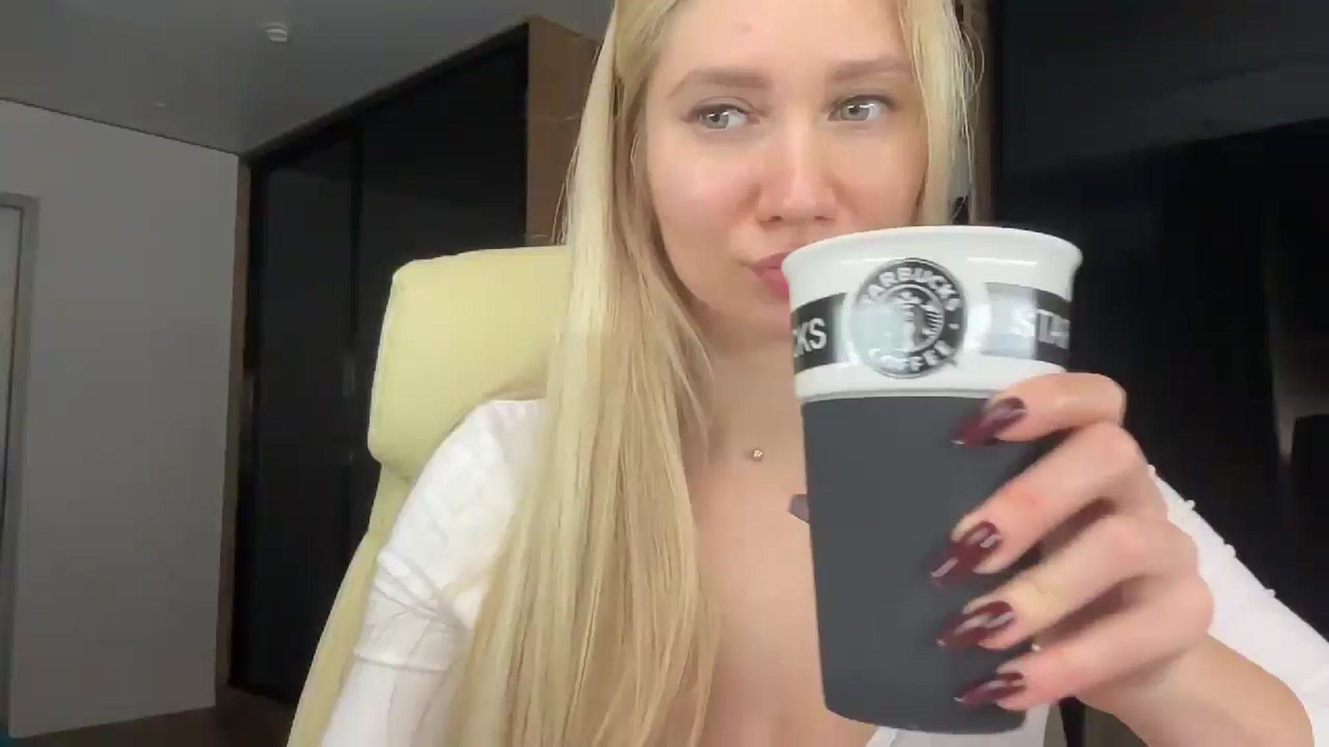 Gallery image thumbnail from Miss_Sylvia's myfreecams stream on, 01/15/2026, 21:10 image 1 of 20