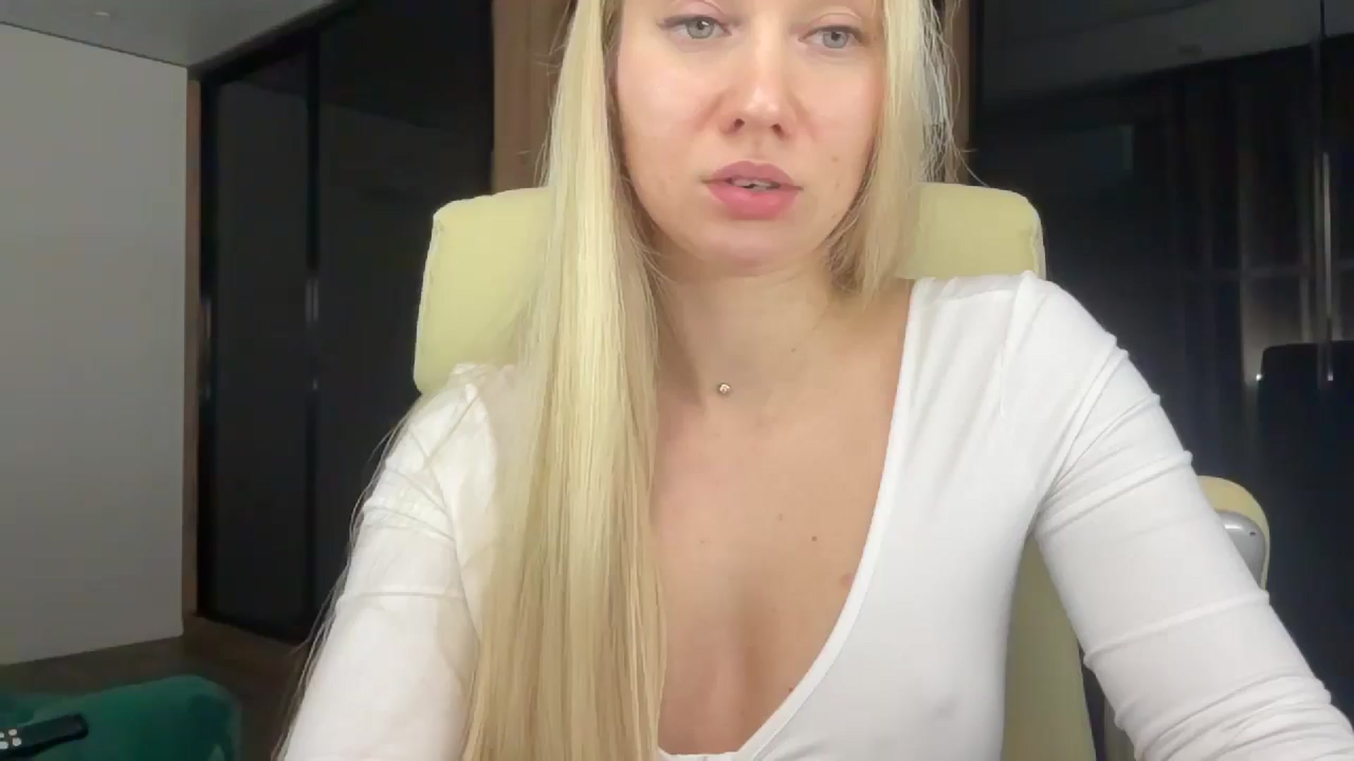 Gallery image thumbnail from Miss_Sylvia's myfreecams stream on, 01/15/2026, 21:10 image 12 of 20
