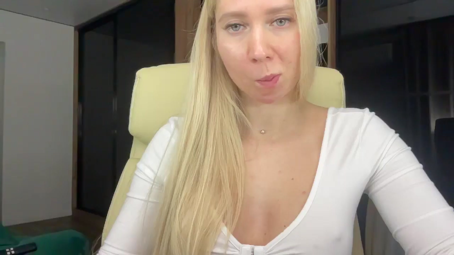 Gallery image thumbnail from Miss_Sylvia's myfreecams stream on, 01/15/2026, 21:10 image 4 of 20