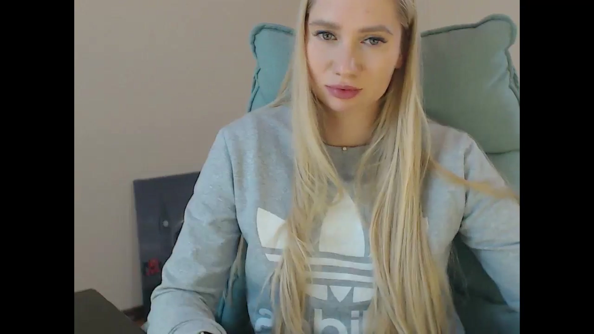 Gallery image thumbnail from Miss_Sylvia's myfreecams stream on, 01/16/2026, 20:28 image 16 of 20