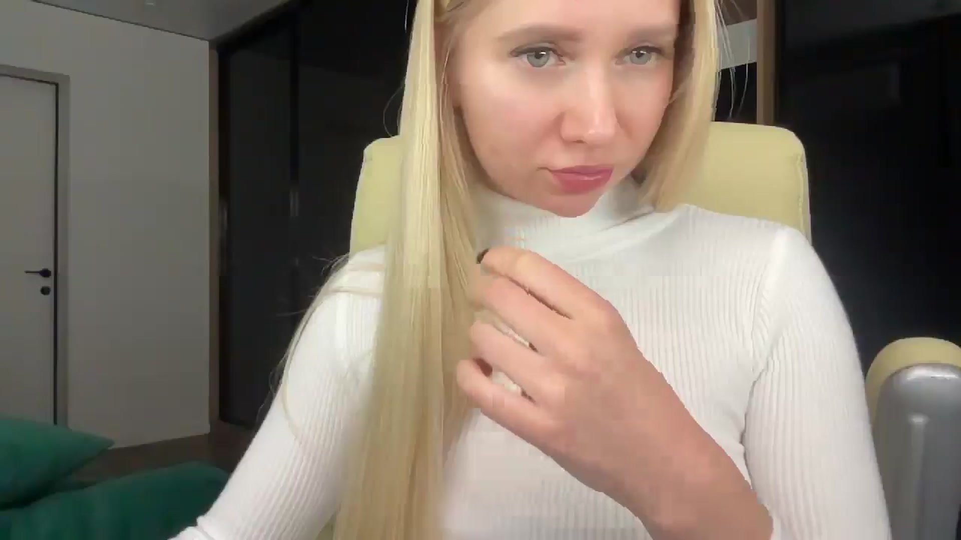 Gallery image thumbnail from Miss_Sylvia's myfreecams stream on, 01/18/2026, 18:43 image 10 of 20