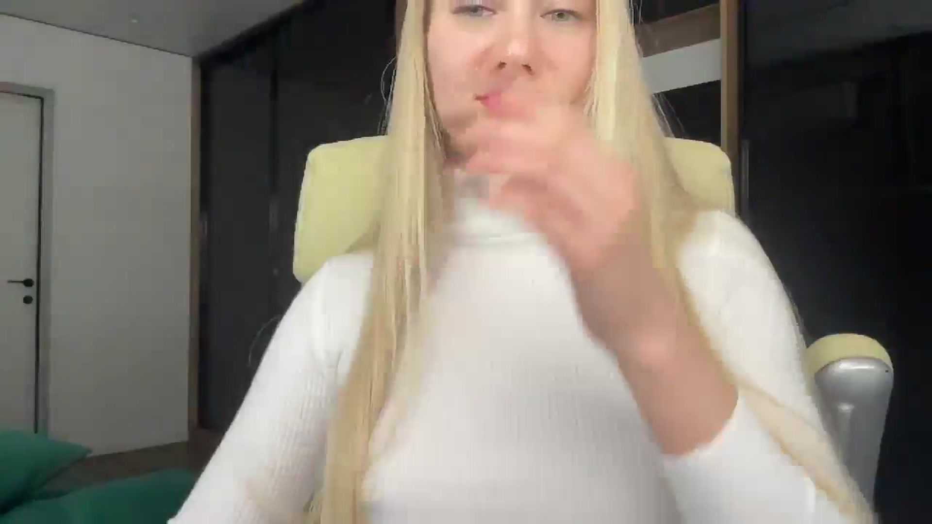 Gallery image thumbnail from Miss_Sylvia's myfreecams stream on, 01/18/2026, 18:43 image 17 of 20