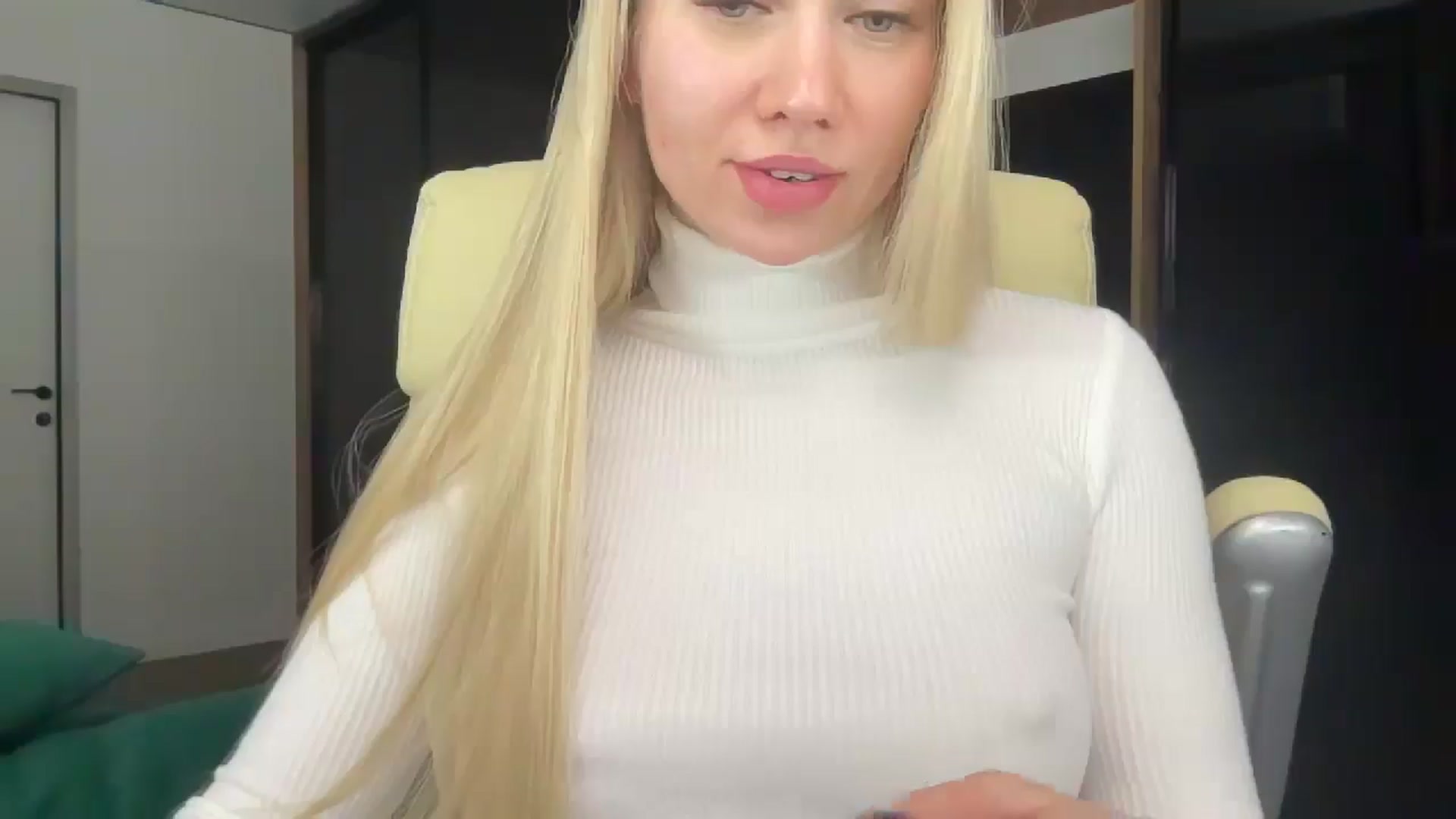Gallery image thumbnail from Miss_Sylvia's myfreecams stream on, 01/18/2026, 18:43 image 18 of 20