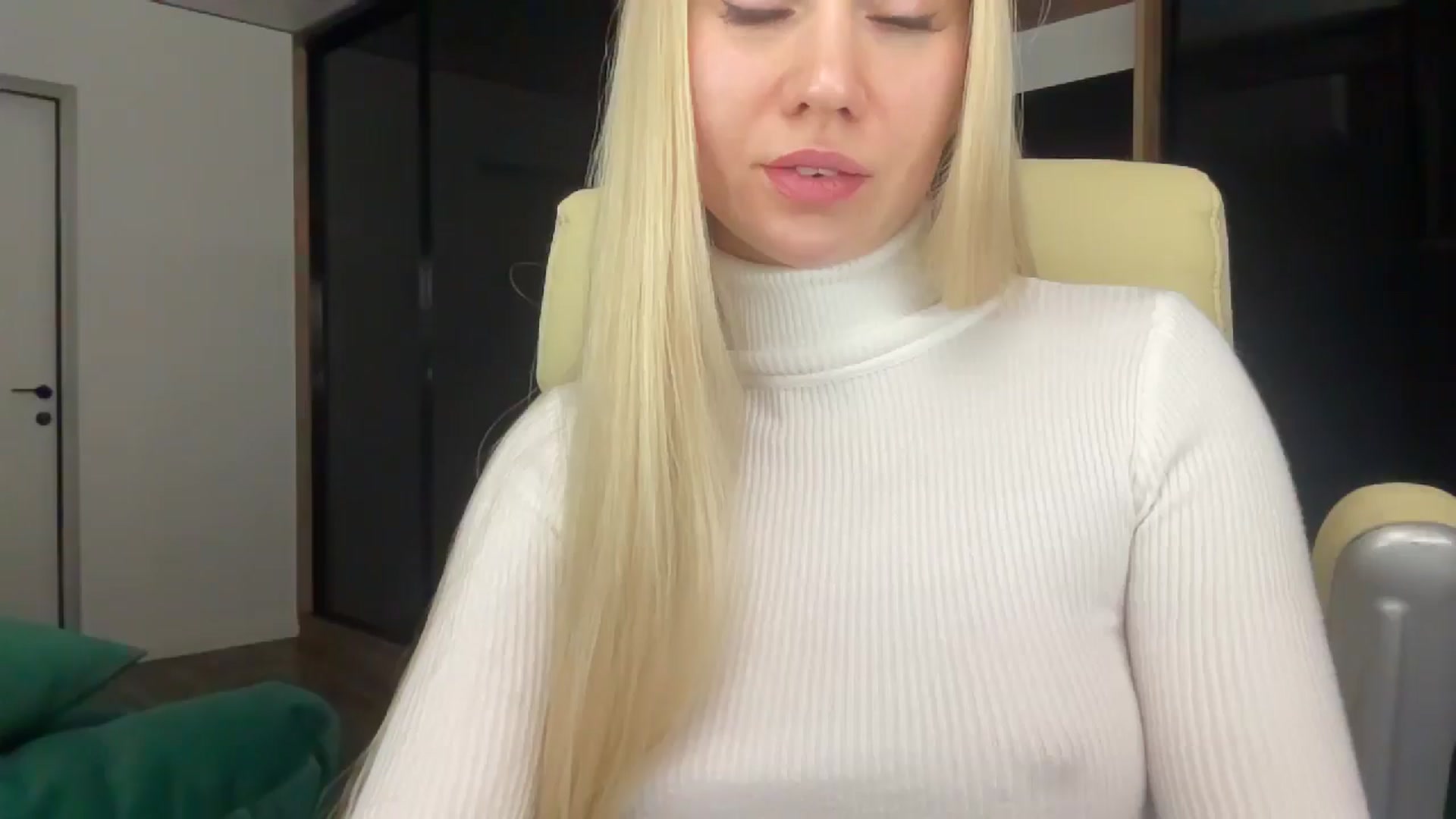 Gallery image thumbnail from Miss_Sylvia's myfreecams stream on, 01/18/2026, 18:43 image 20 of 20
