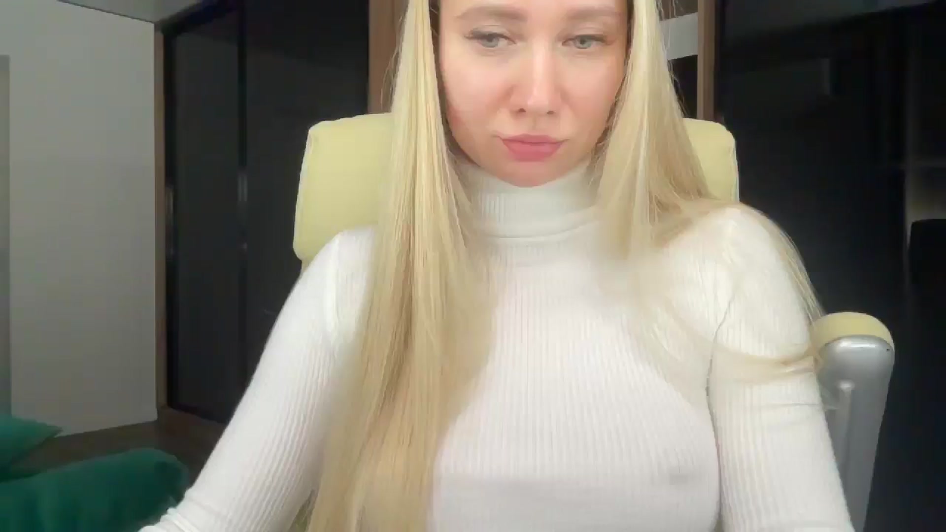 Gallery image thumbnail from Miss_Sylvia's myfreecams stream on, 01/18/2026, 21:05 image 6 of 20
