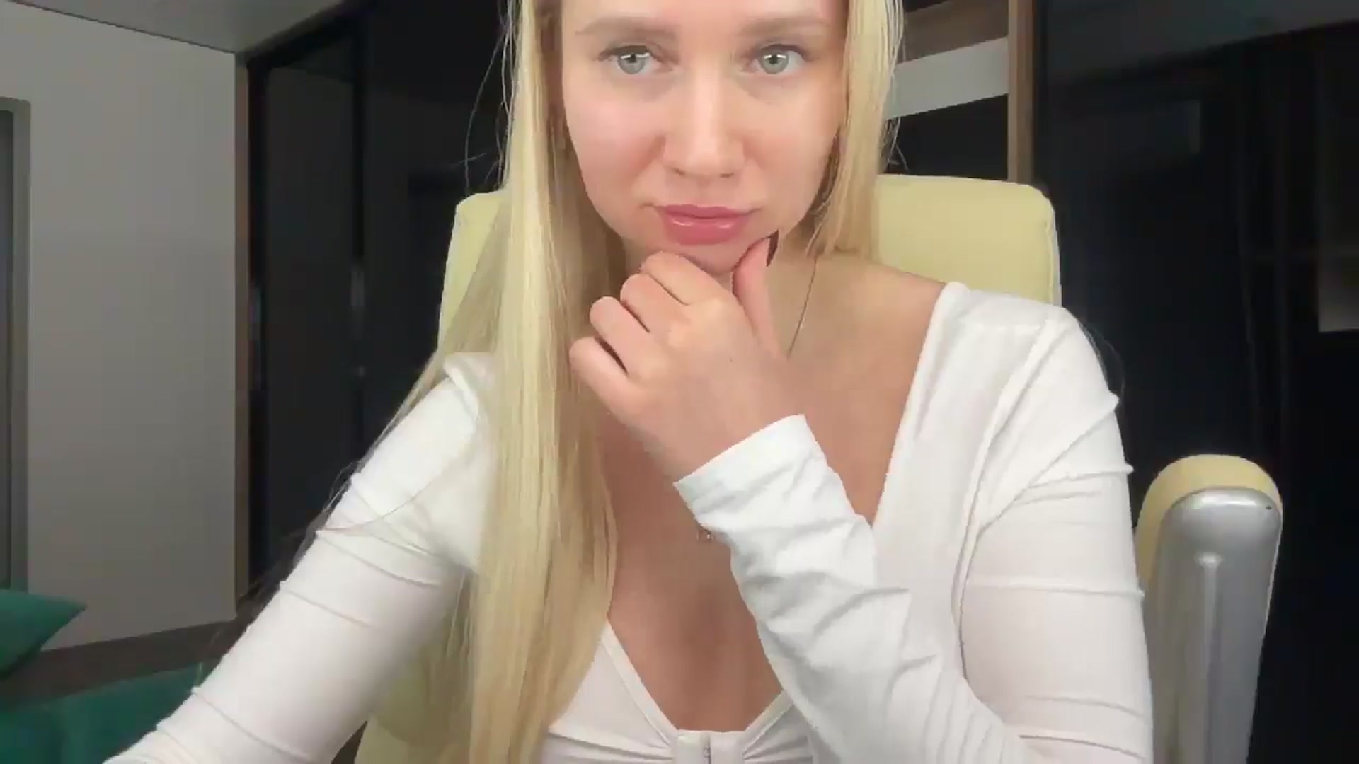 Gallery image thumbnail from Miss_Sylvia's myfreecams stream on, 01/21/2026, 20:22 image 8 of 20