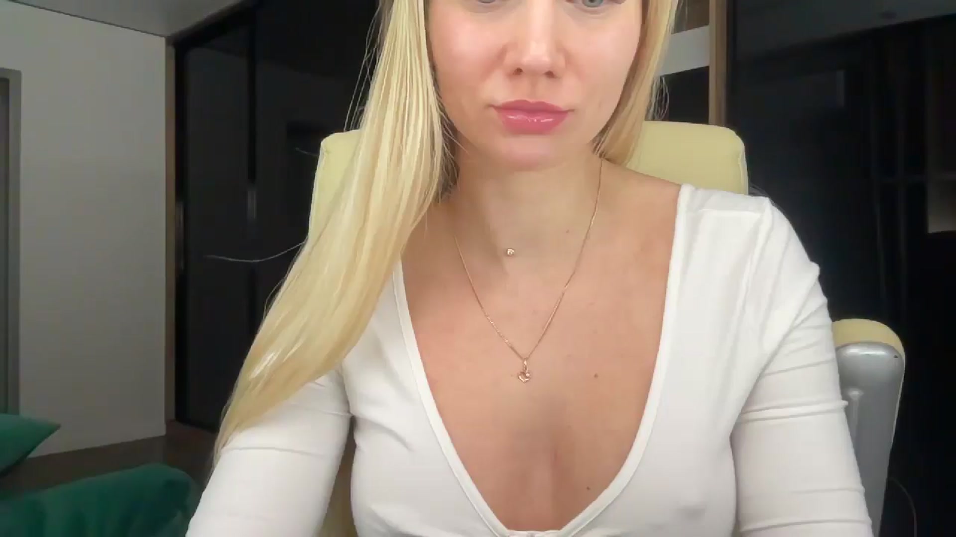 Gallery image thumbnail from Miss_Sylvia's myfreecams stream on, 01/21/2026, 20:22 image 4 of 20