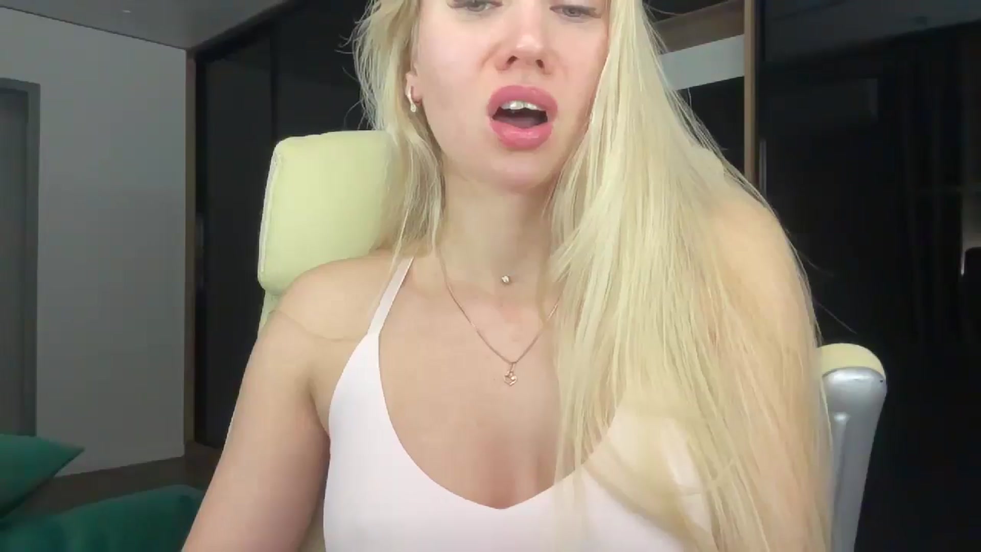 Gallery image thumbnail from Miss_Sylvia's myfreecams stream on, 01/22/2026, 19:23 image 12 of 20