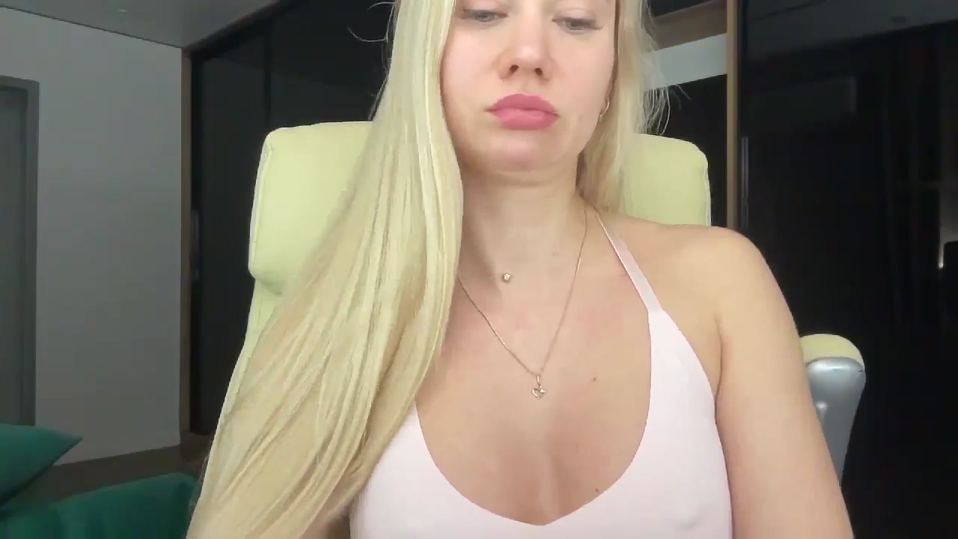 Gallery image thumbnail from Miss_Sylvia's myfreecams stream on, 01/22/2026, 19:23 image 18 of 20