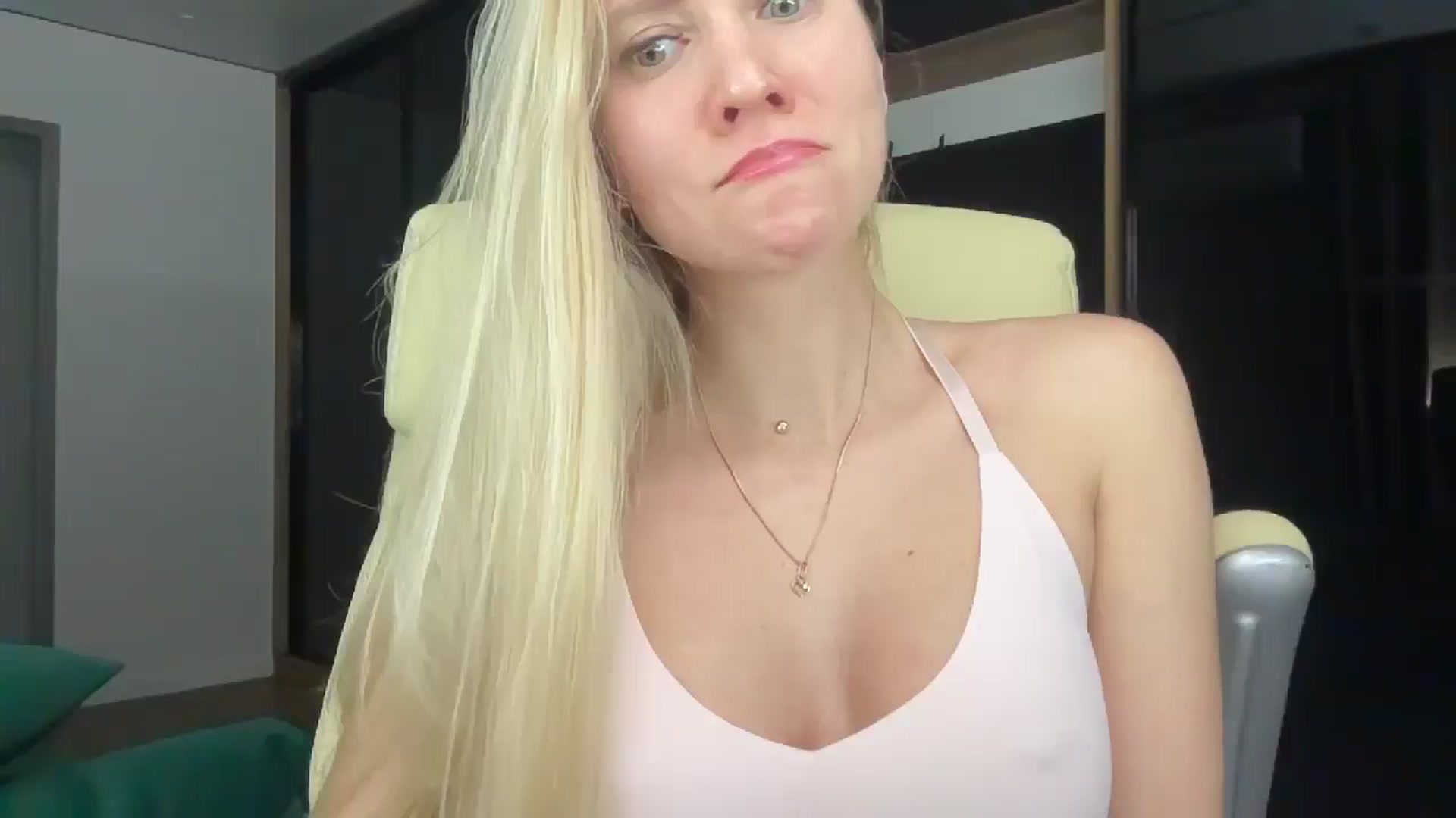 Gallery image thumbnail from Miss_Sylvia's myfreecams stream on, 01/22/2026, 19:23 image 14 of 20