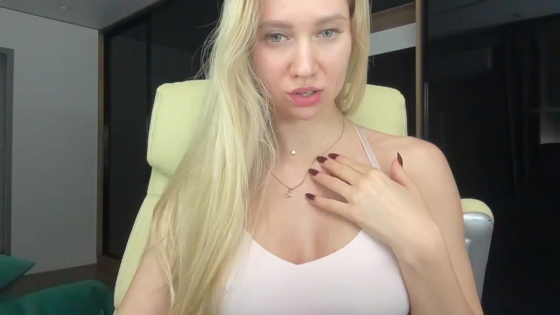 Gallery image thumbnail from Miss_Sylvia's myfreecams stream on, 01/22/2026, 21:07 image 8 of 20