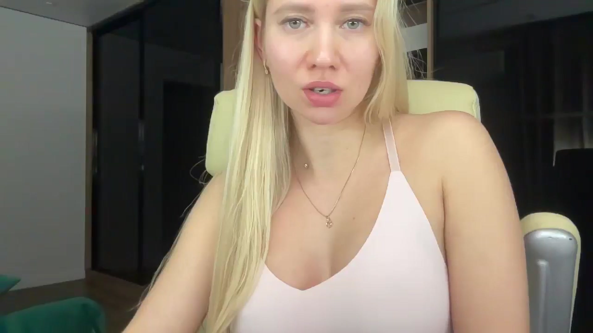 Gallery image thumbnail from Miss_Sylvia's myfreecams stream on, 01/22/2026, 21:07 image 16 of 20