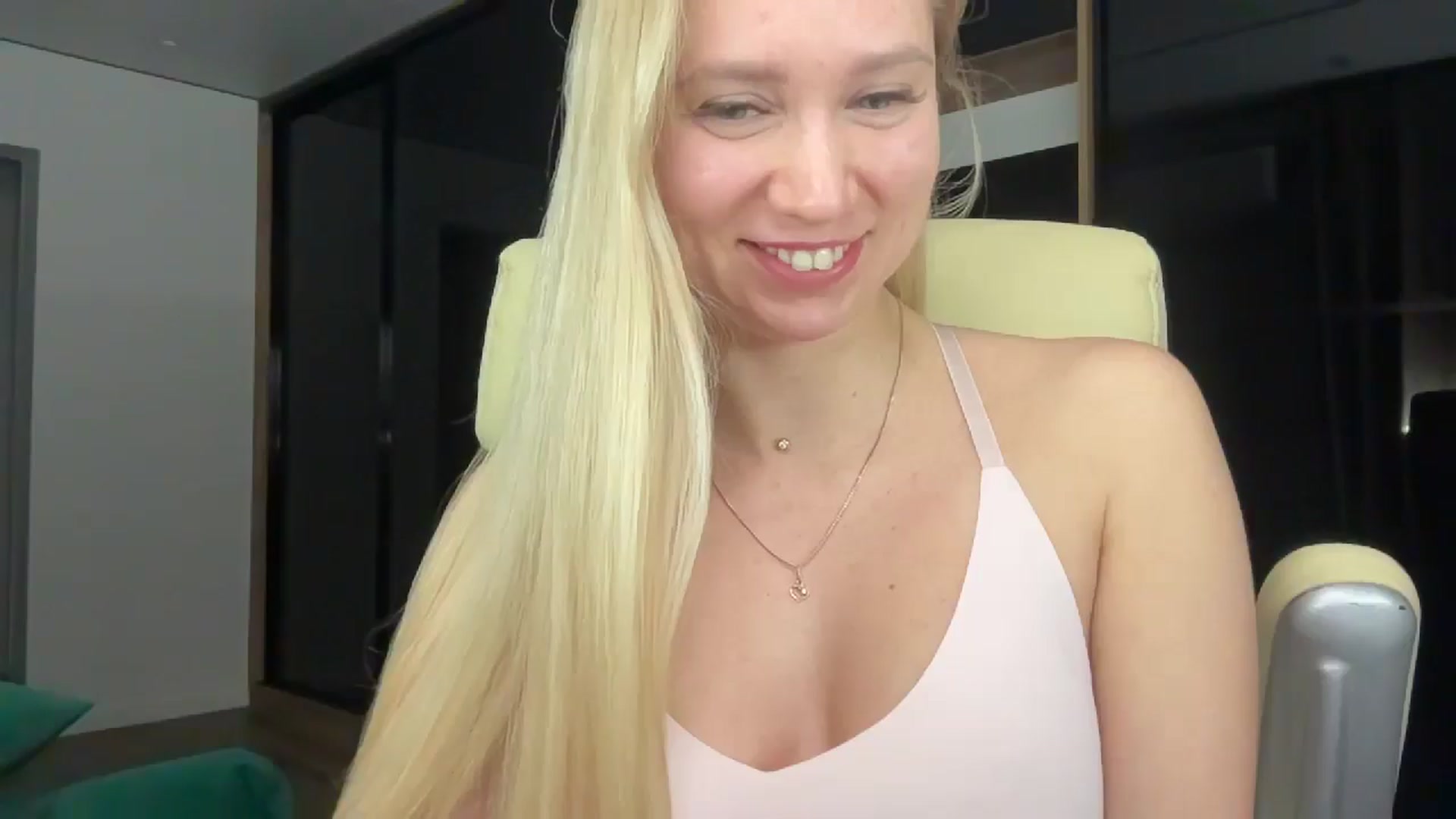Gallery image thumbnail from Miss_Sylvia's myfreecams stream on, 01/22/2026, 21:07 image 4 of 20