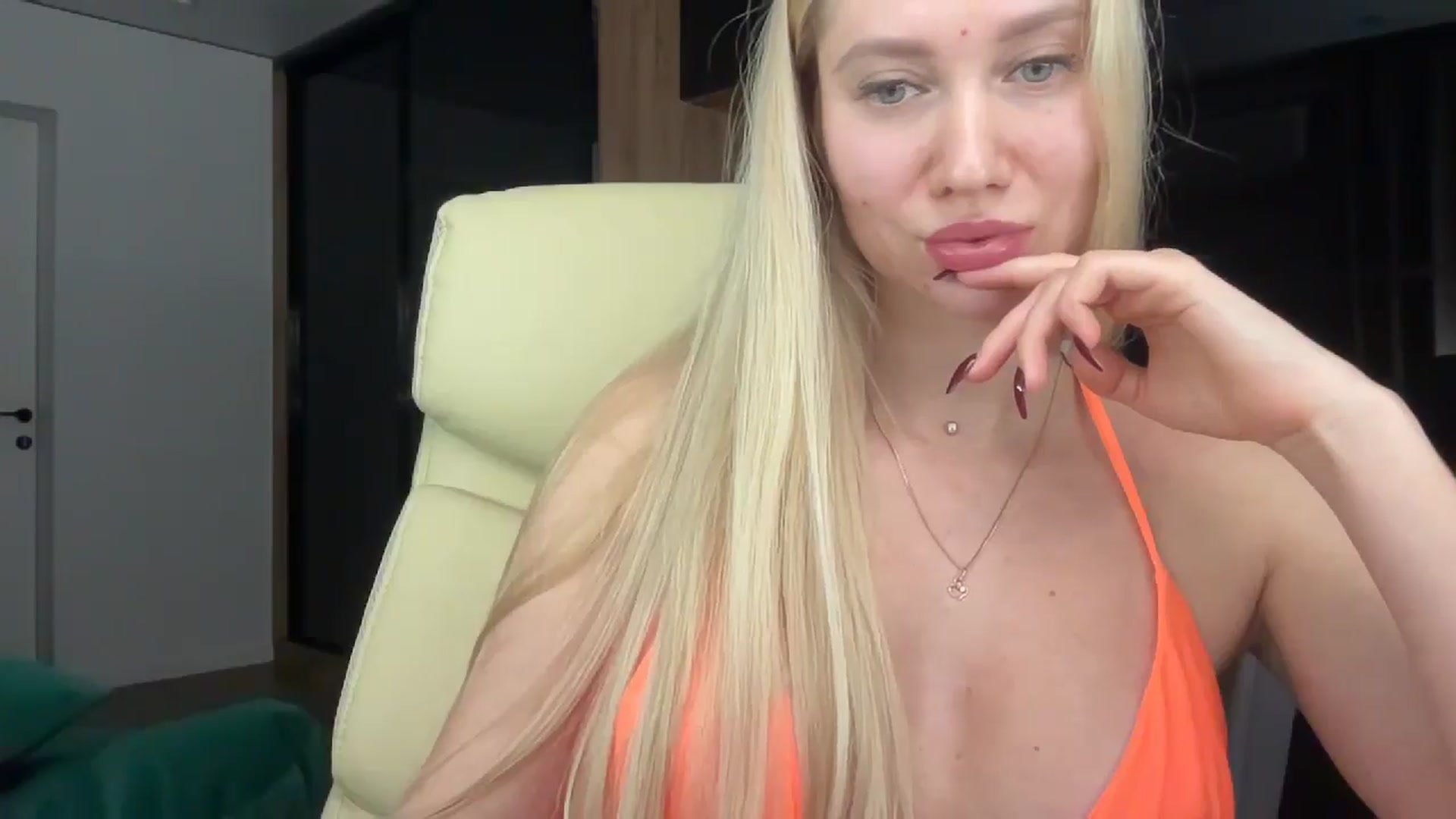 Gallery image thumbnail from Miss_Sylvia's myfreecams stream on, 01/25/2026, 16:49 image 6 of 20