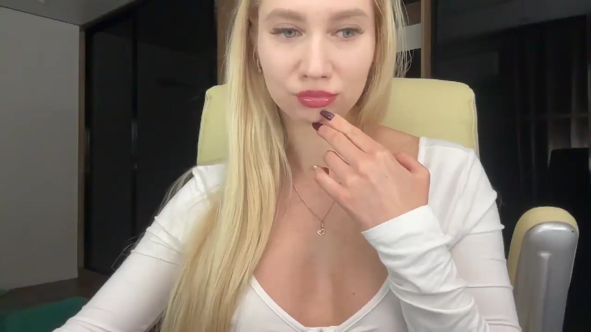 Gallery image thumbnail from Miss_Sylvia's myfreecams stream on, 01/26/2026, 16:12 image 4 of 20