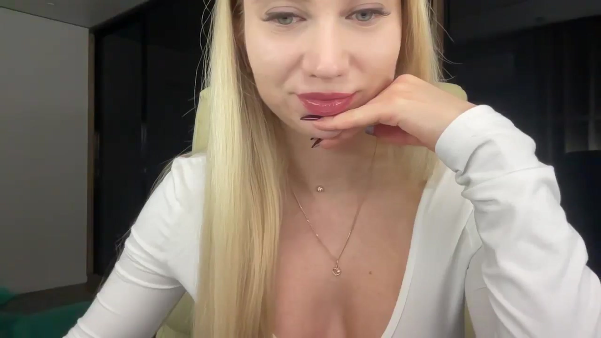 Gallery image thumbnail from Miss_Sylvia's myfreecams stream on, 01/26/2026, 17:24 image 17 of 20