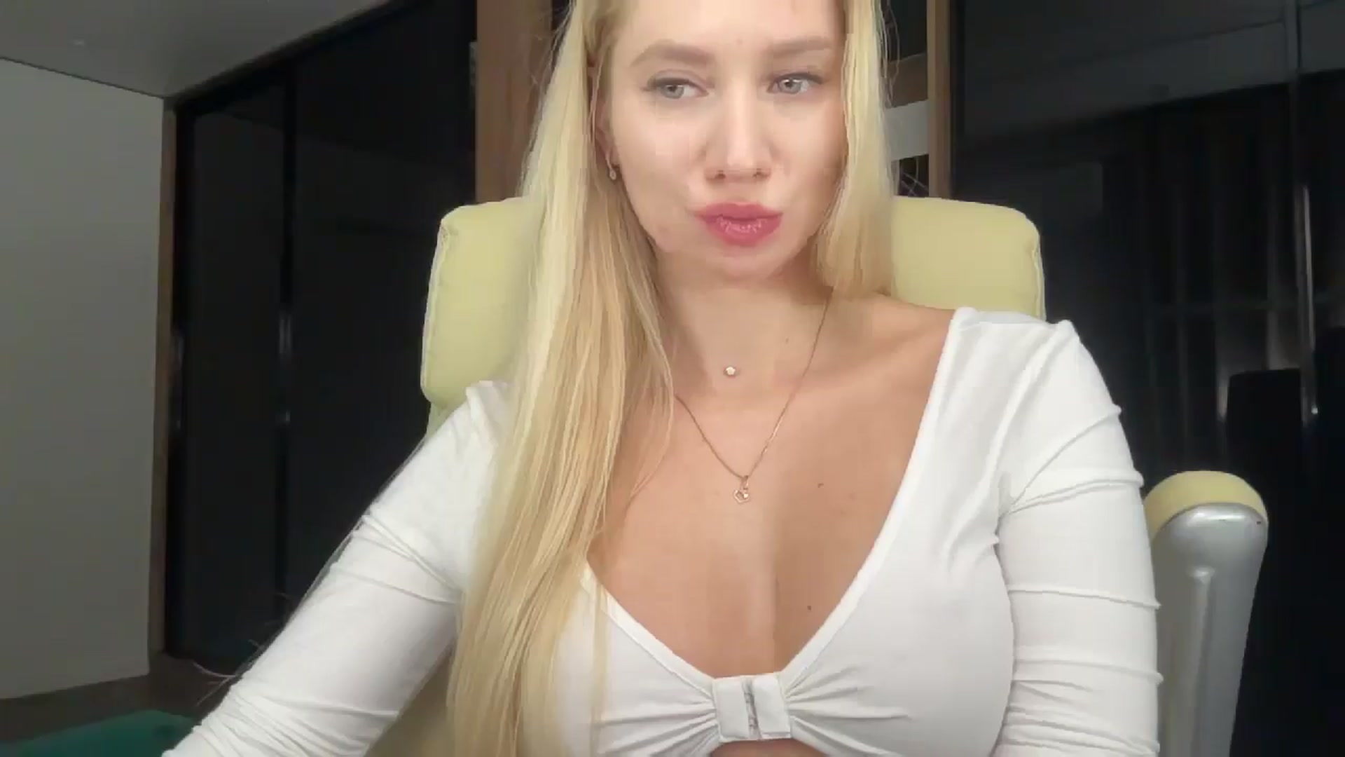 Gallery image thumbnail from Miss_Sylvia's myfreecams stream on, 01/26/2026, 19:34 image 2 of 20