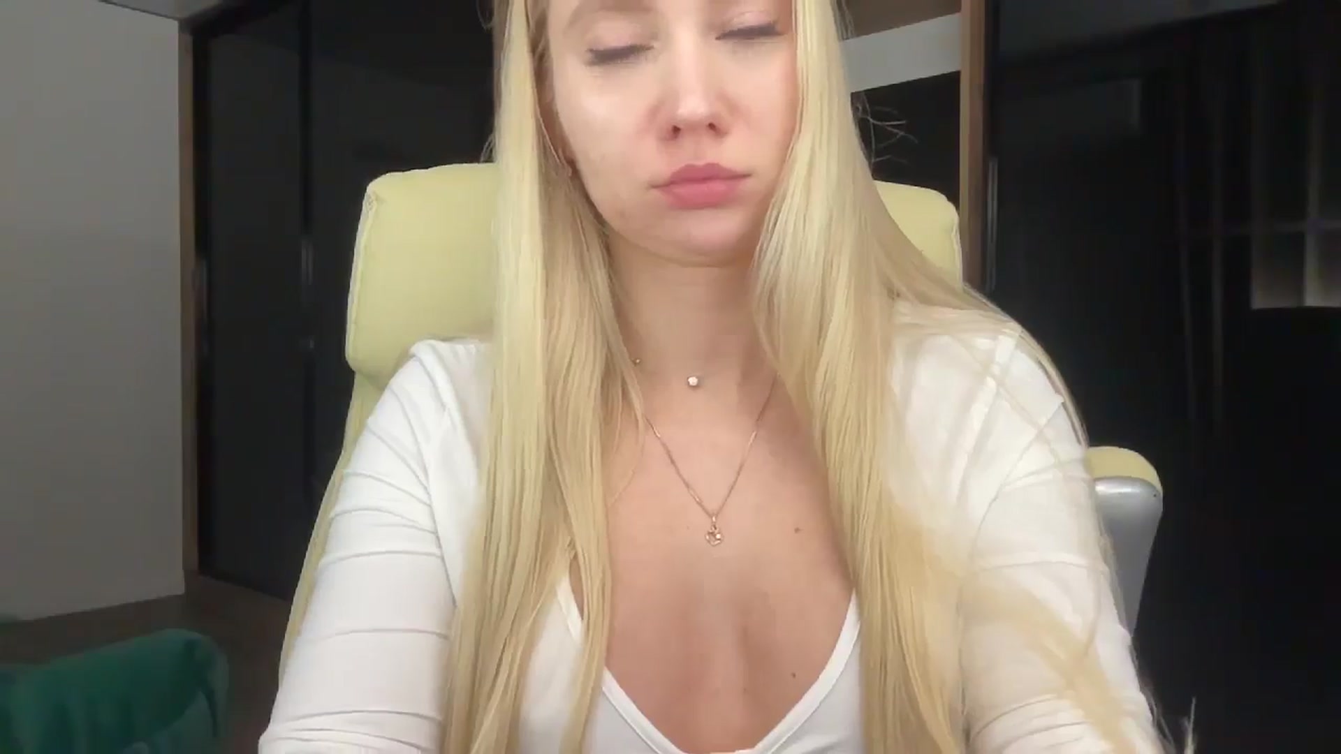Gallery image thumbnail from Miss_Sylvia's myfreecams stream on, 01/26/2026, 20:26 image 17 of 20