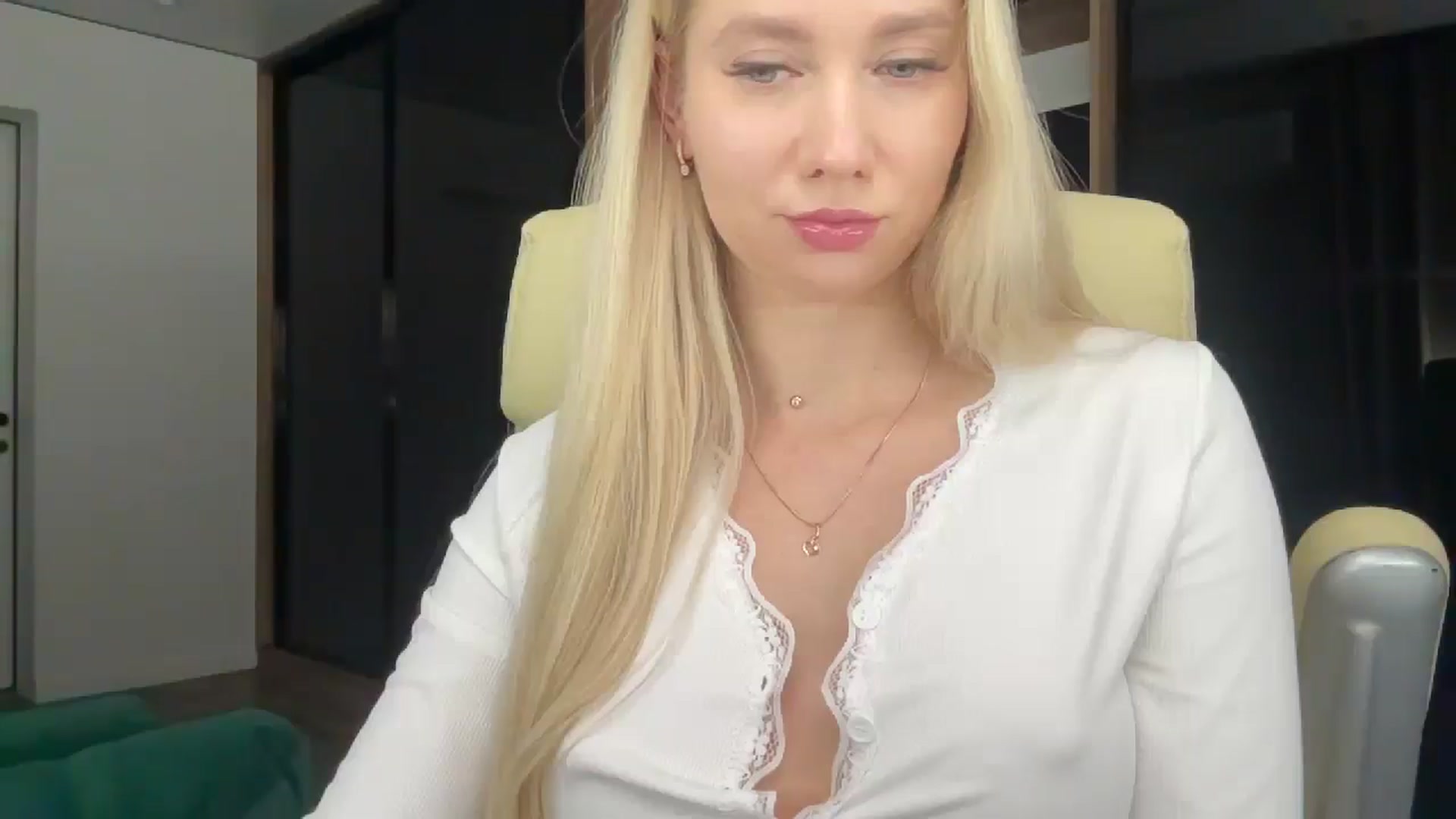 Gallery image thumbnail from Miss_Sylvia's myfreecams stream on, 01/29/2026, 22:03 image 5 of 20