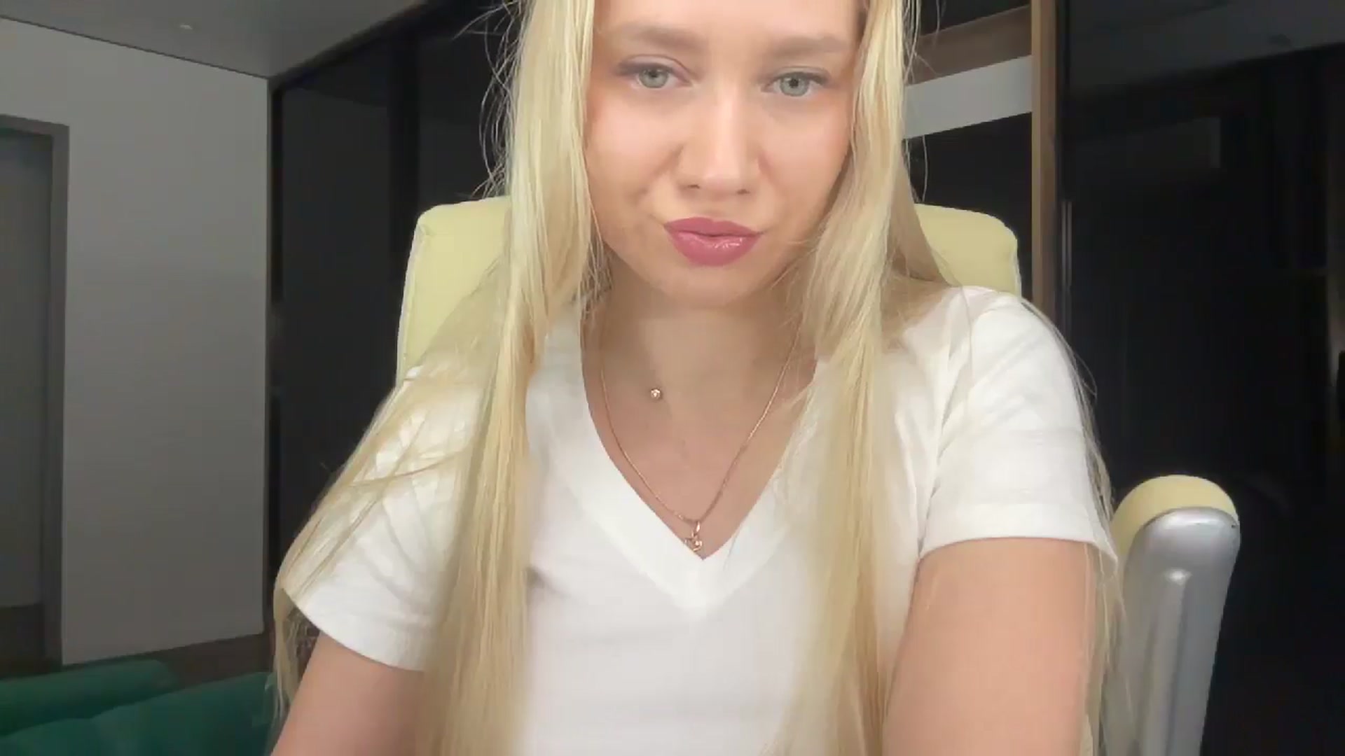 Gallery image thumbnail from Miss_Sylvia's myfreecams stream on, 01/30/2026, 17:16 image 14 of 20