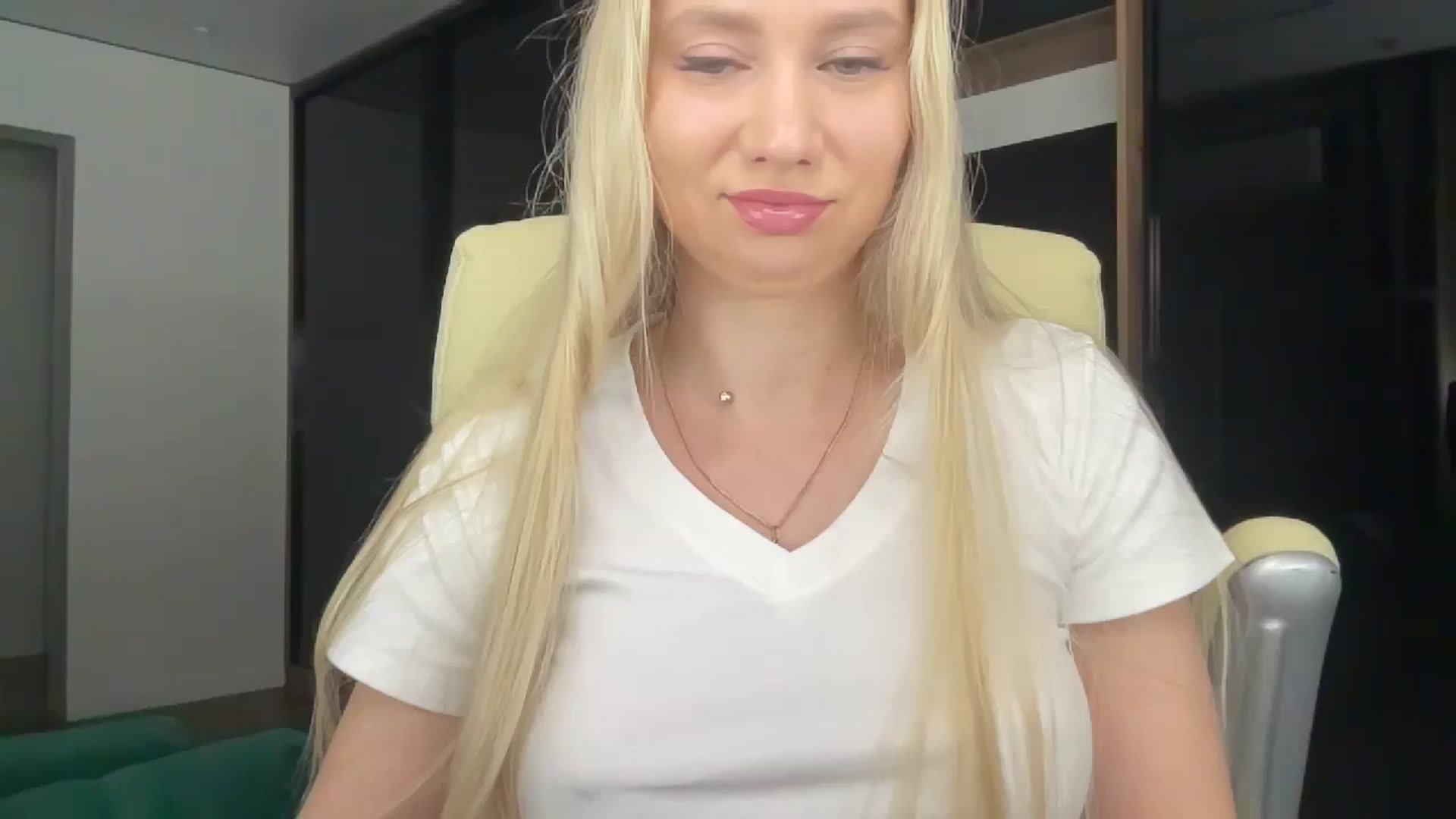 Gallery image thumbnail from Miss_Sylvia's myfreecams stream on, 01/30/2026, 17:16 image 13 of 20