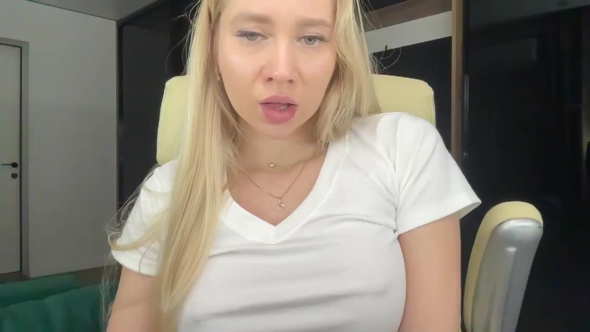 Gallery image thumbnail from Miss_Sylvia's myfreecams stream on, 01/30/2026, 19:32 image 9 of 20