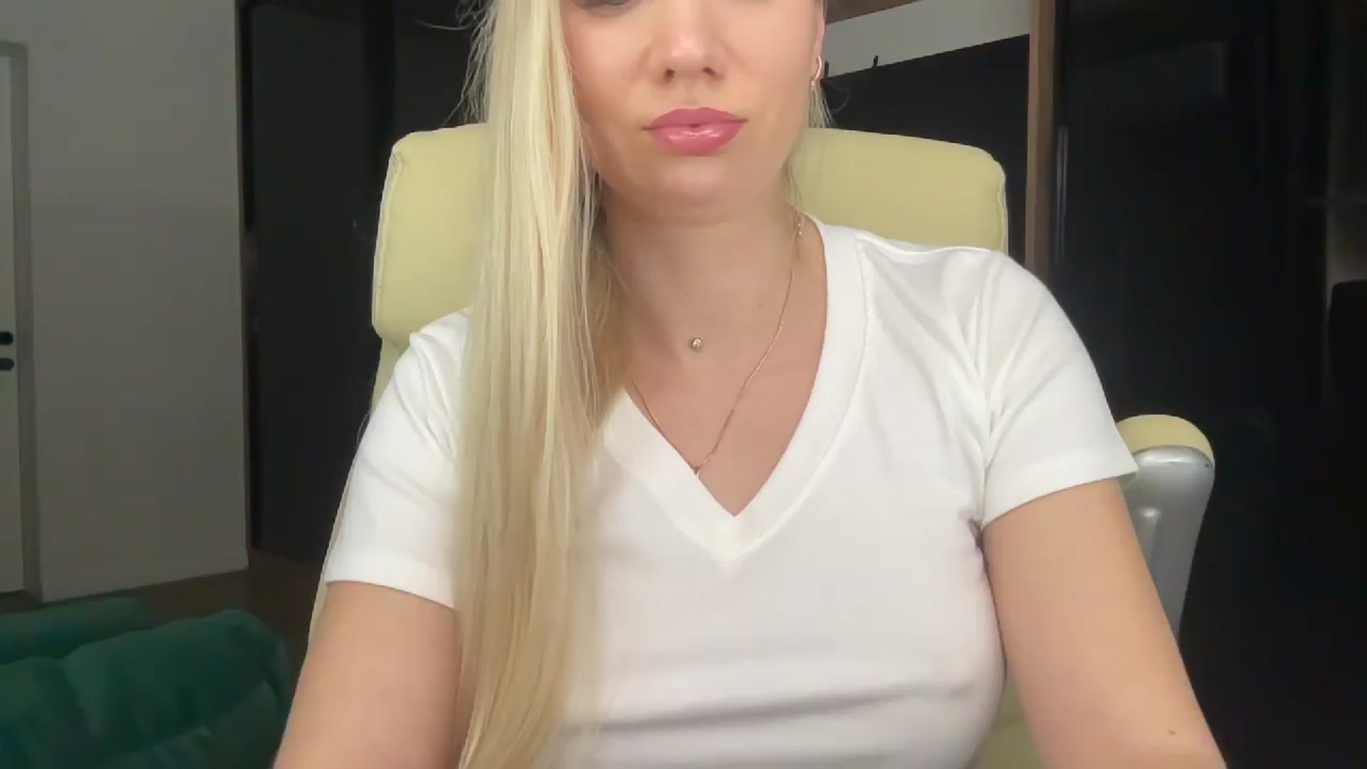 Gallery image thumbnail from Miss_Sylvia's myfreecams stream on, 01/30/2026, 21:30 image 16 of 20
