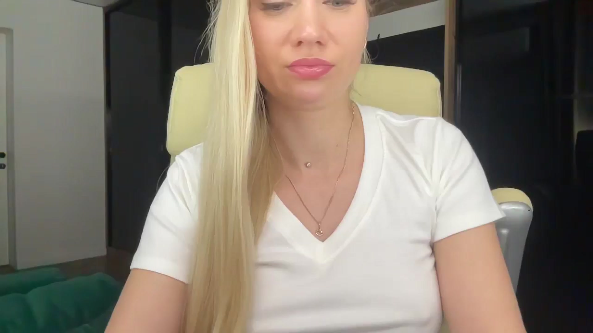 Gallery image thumbnail from Miss_Sylvia's myfreecams stream on, 01/30/2026, 21:30 image 19 of 20