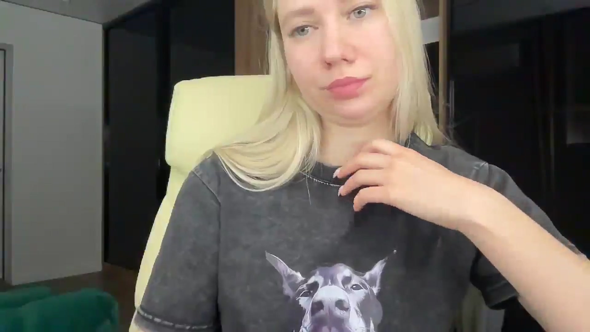 Gallery image thumbnail from Miss_Sylvia's myfreecams stream on, 02/03/2026, 19:49 image 14 of 20