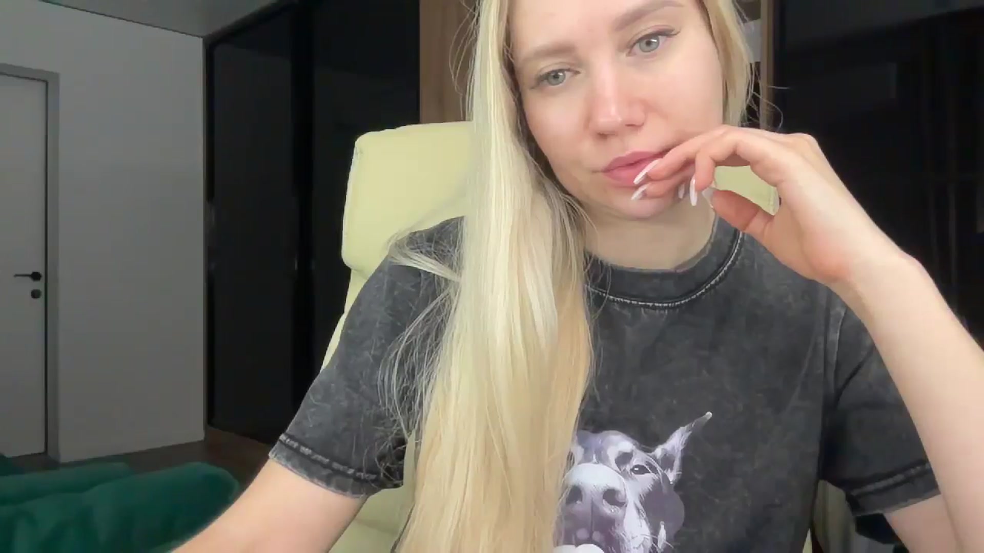 Gallery image thumbnail from Miss_Sylvia's myfreecams stream on, 02/03/2026, 21:58 image 11 of 20