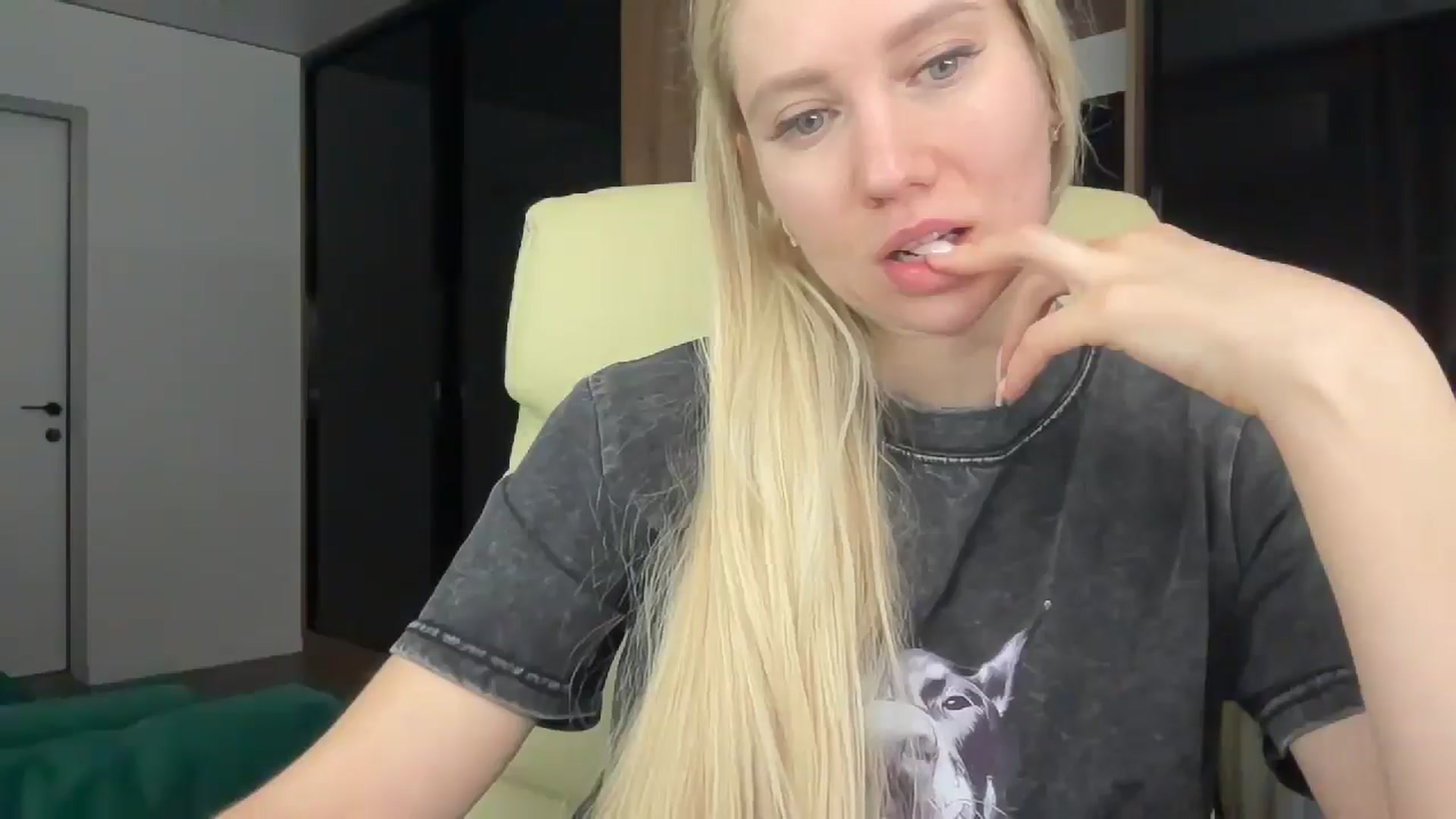 Gallery image thumbnail from Miss_Sylvia's myfreecams stream on, 02/03/2026, 21:58 image 5 of 20