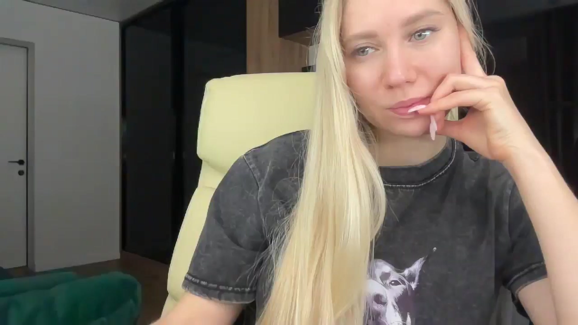 Gallery image thumbnail from Miss_Sylvia's myfreecams stream on, 02/03/2026, 21:58 image 7 of 20
